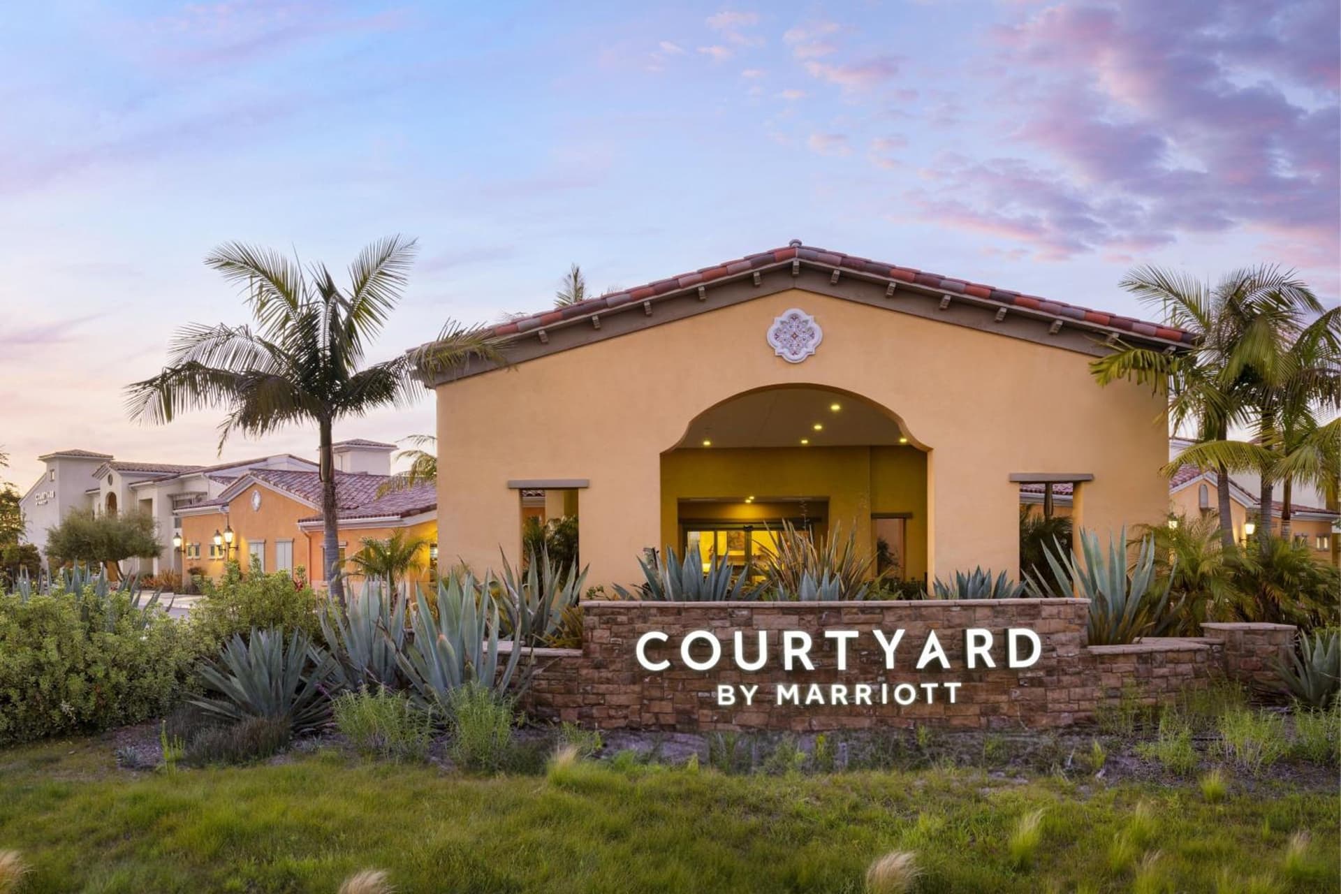 Courtyard by Marriott Santa Barbara Goleta interior in Santa Barbara, CA — gallery photo 2