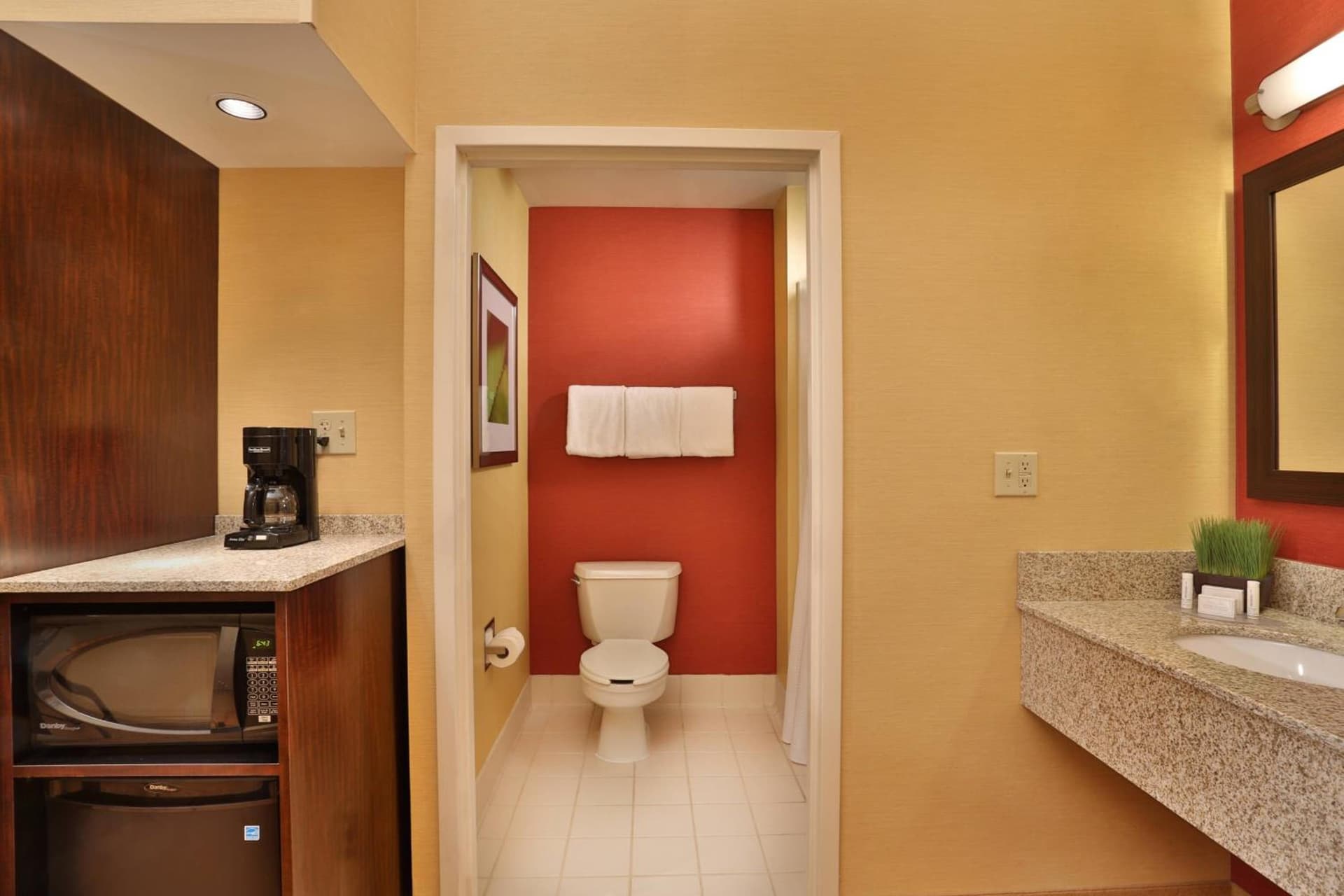 Courtyard by Marriott Springfield Airport gallery photo in Springfield, MO — image 30