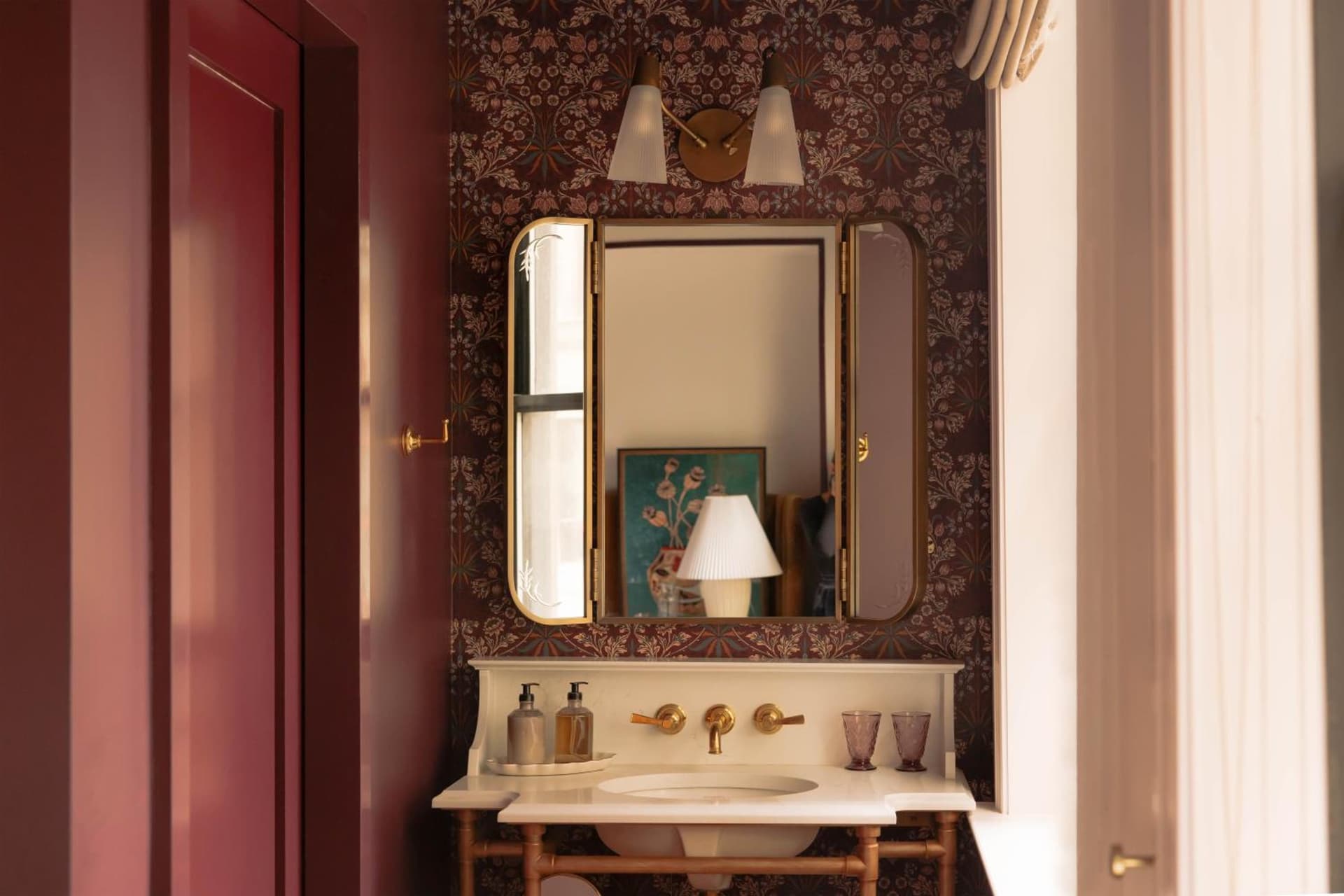 Fidelity Hotel interior in Cleveland, OH — gallery photo 2