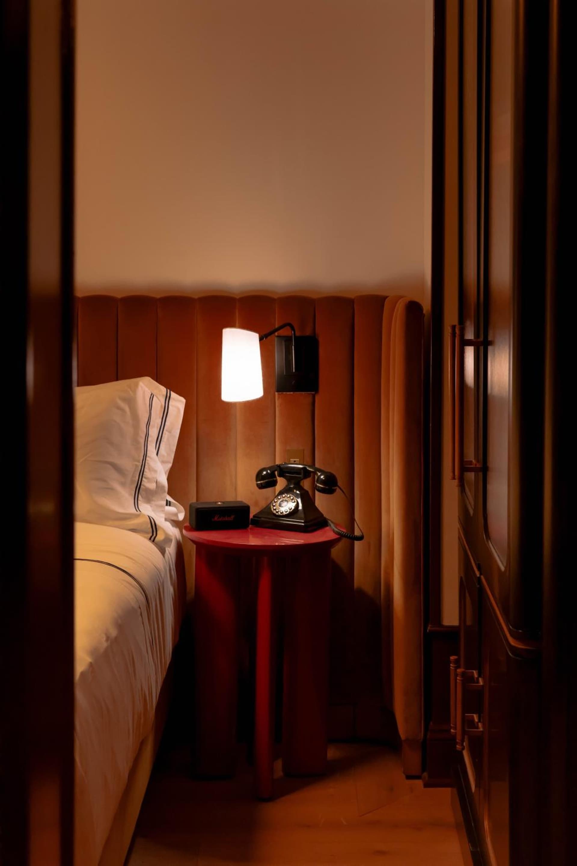 Fidelity Hotel interior in Cleveland, OH — gallery photo 2