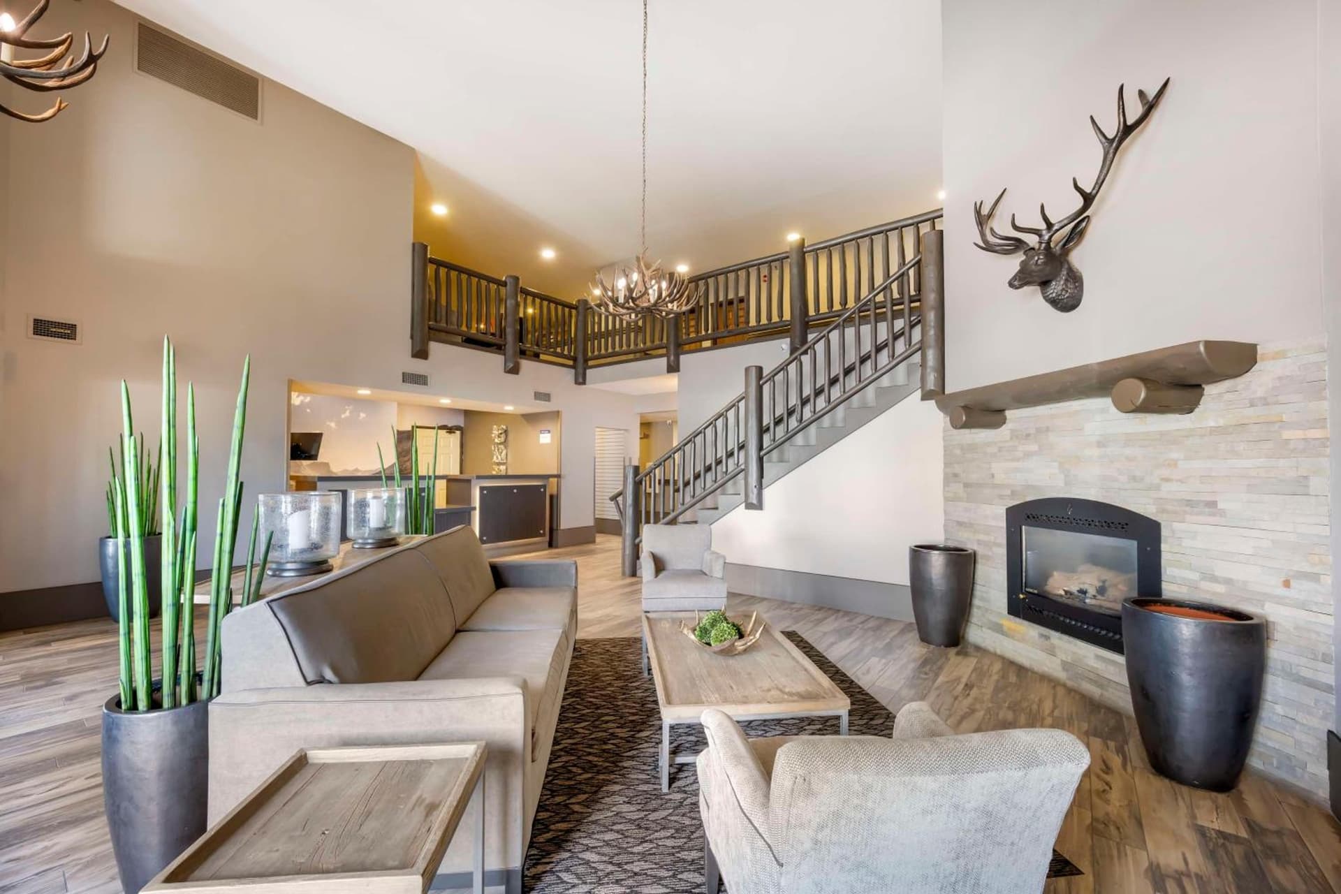 Best Western Plus Kalispell/Glacier Park West Hotel & Suites interior in Kalispell, MT — gallery photo 2