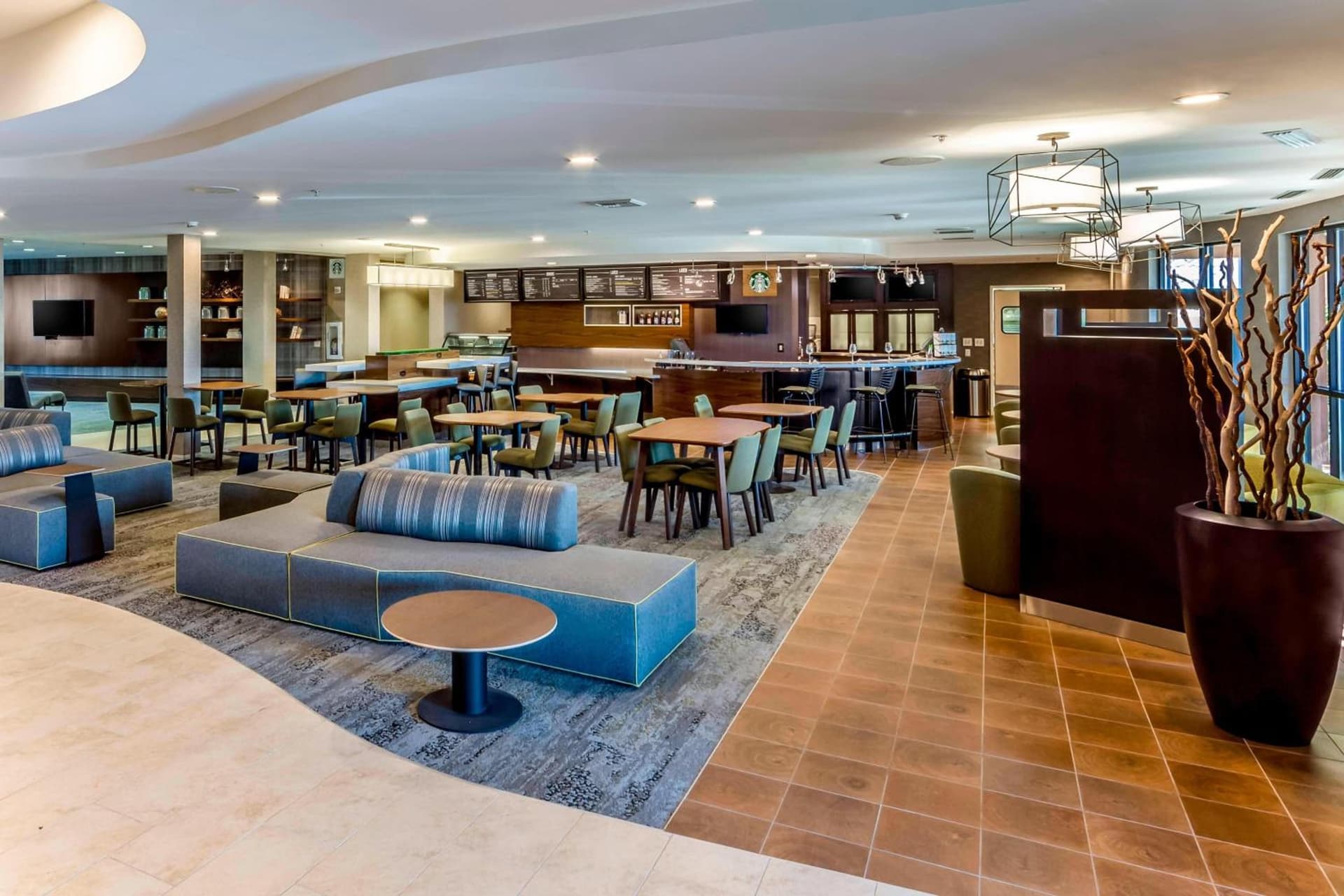 Courtyard by Marriott Roseville Galleria Mall/Creekside Ridge Drive property views in Roseville, CA — gallery photo 3