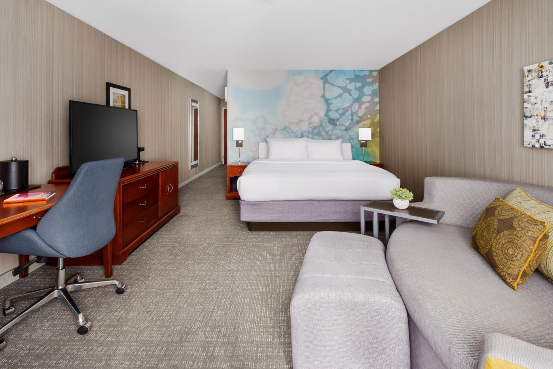 Courtyard by Marriott Roseville Galleria Mall/Creekside Ridge Drive gallery photo in Roseville, CA — image 69