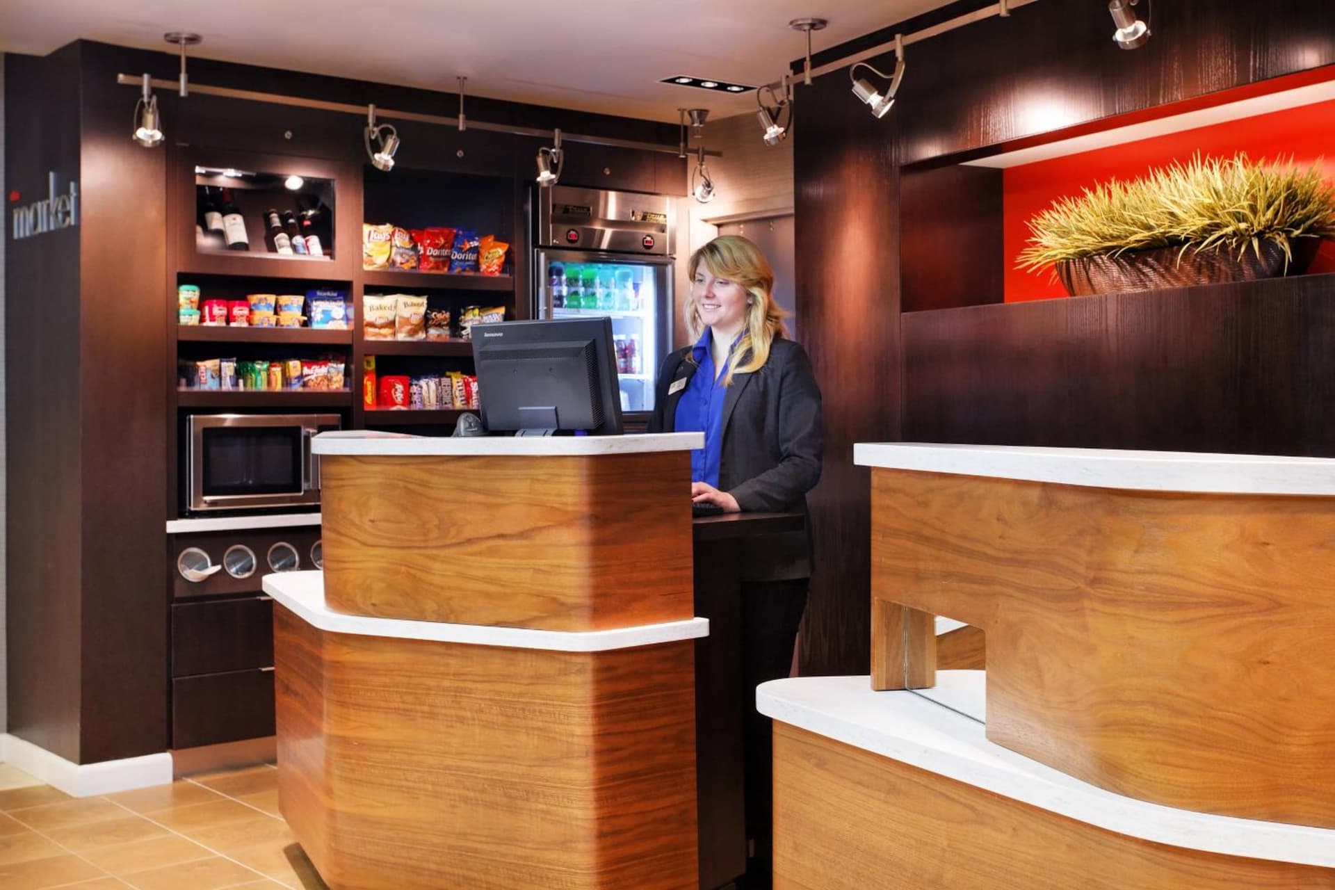 Courtyard by Marriott Gainesville FL interior in Gainesville, FL — gallery photo 2