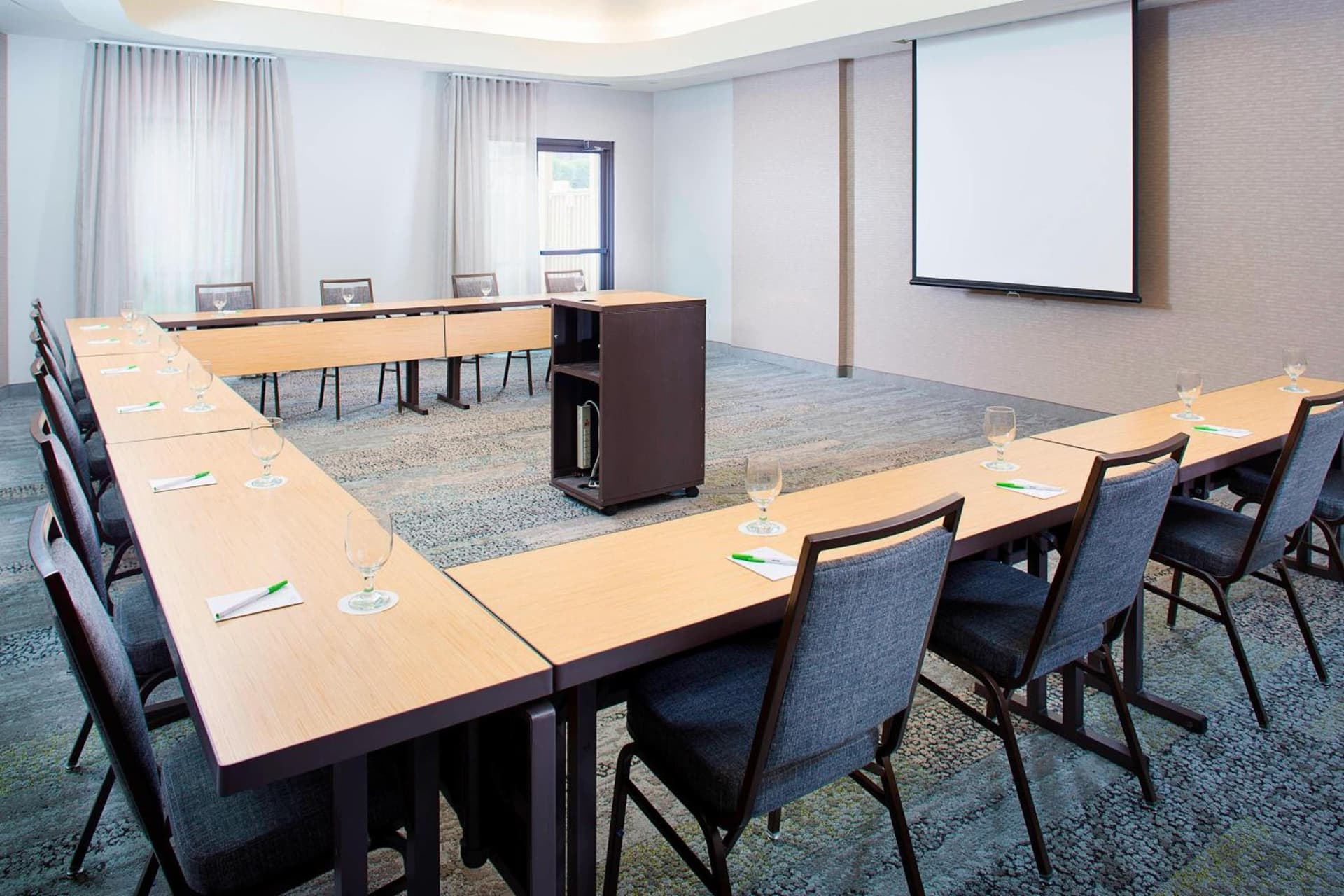 Courtyard by Marriott Roanoke Airport gallery photo in Roanoke, VA — image 13