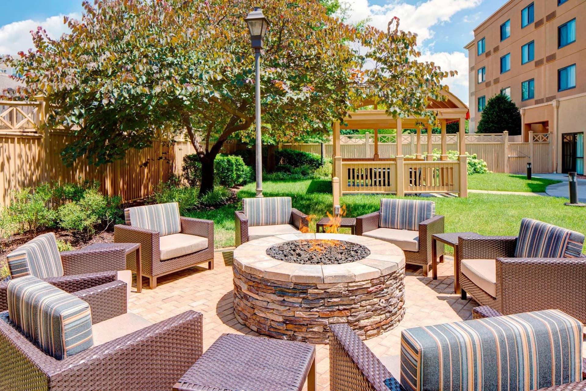 Courtyard by Marriott Roanoke Airport gallery photo in Roanoke, VA — image 9