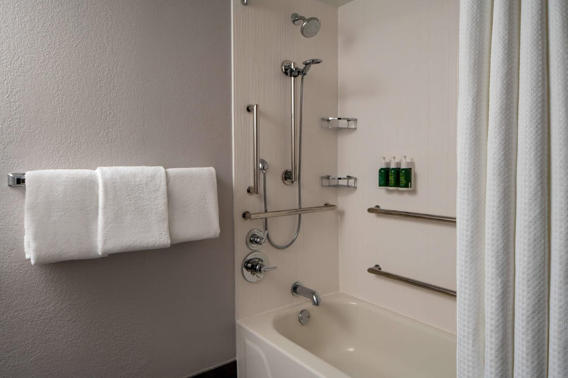 Courtyard by Marriott Covington / Mandeville gallery photo in Covington, LA — image 34