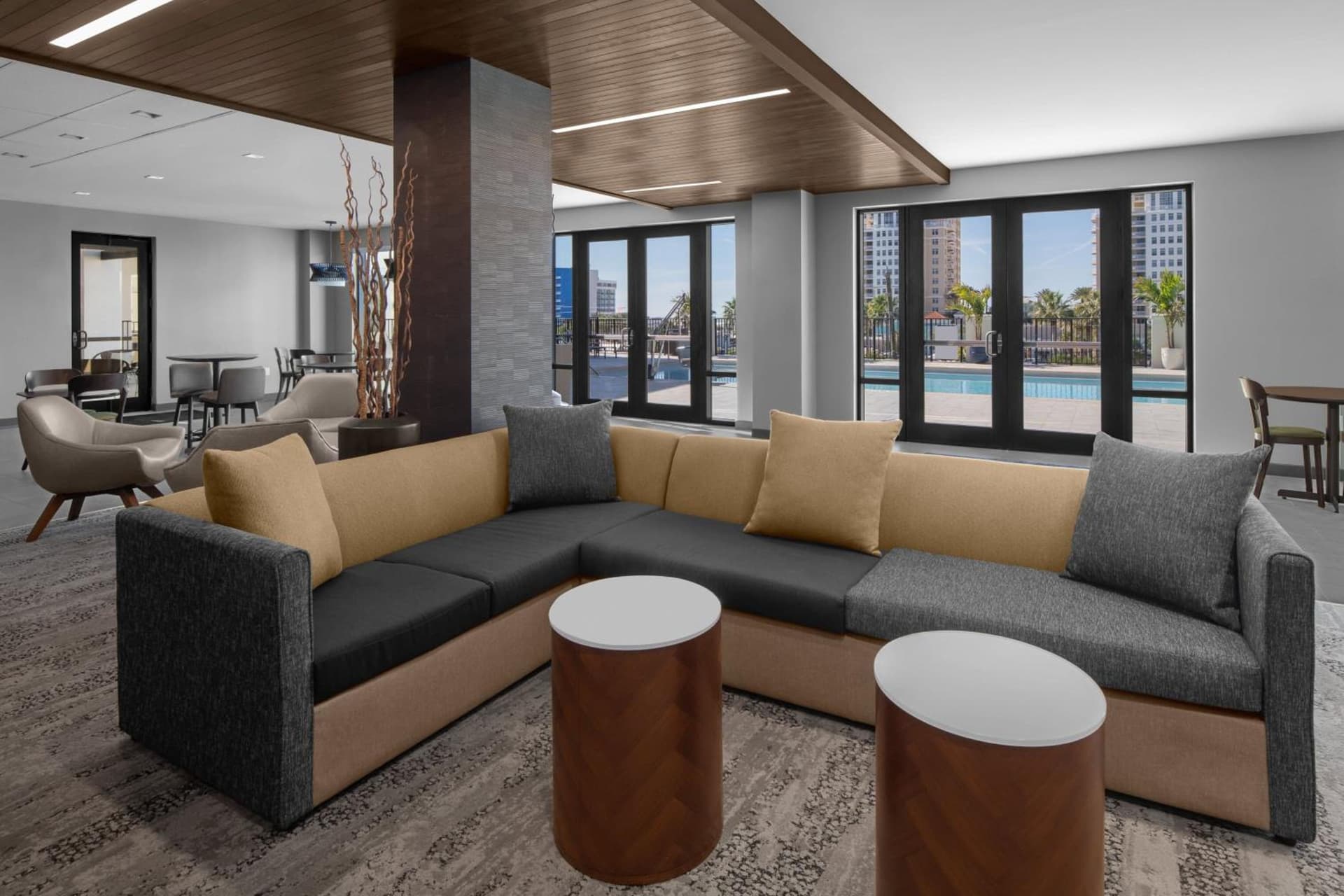 Courtyard by Marriott Clearwater Beach gallery photo in Clearwater Beach, FL — image 69