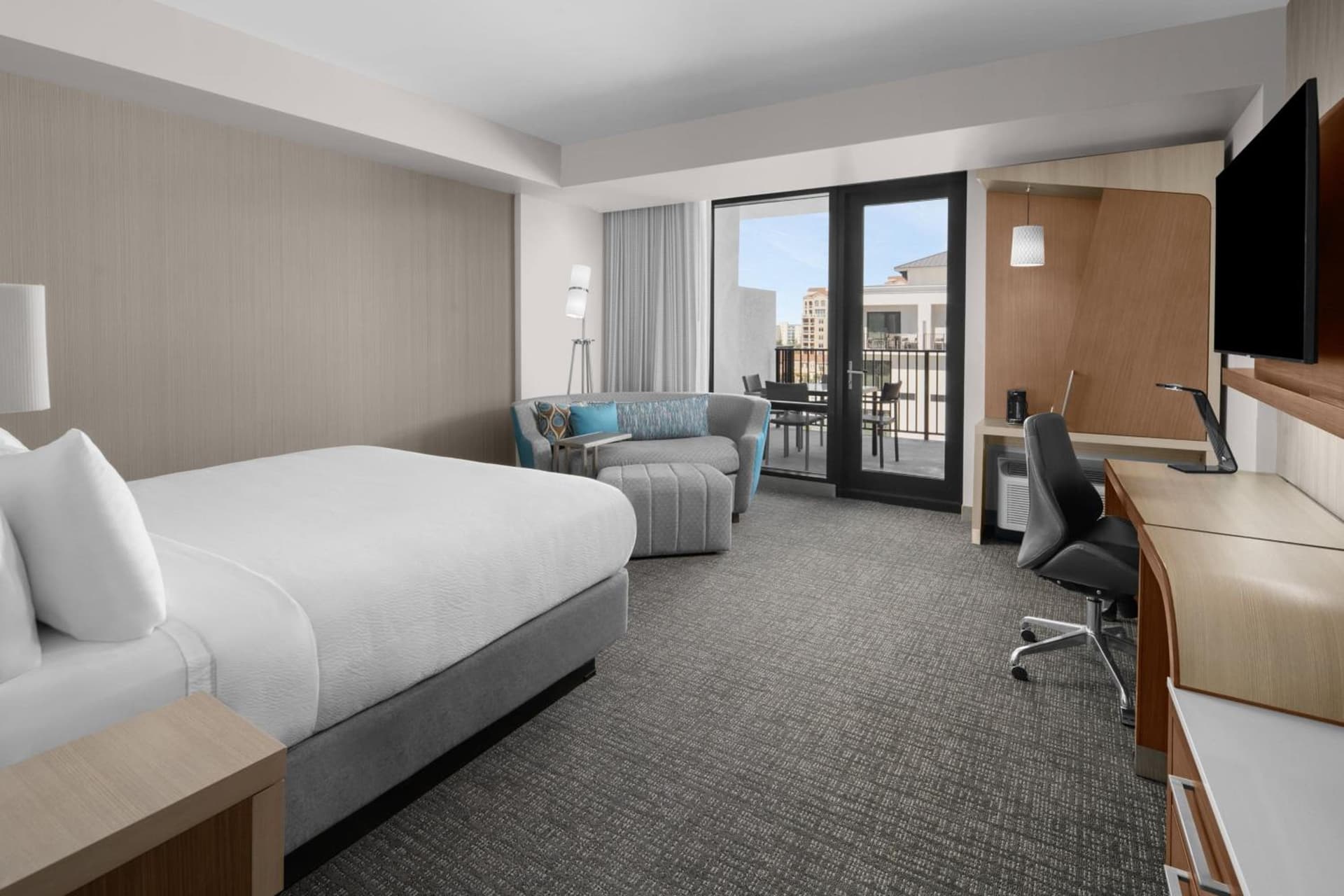 Courtyard by Marriott Clearwater Beach gallery photo in Clearwater Beach, FL — image 11