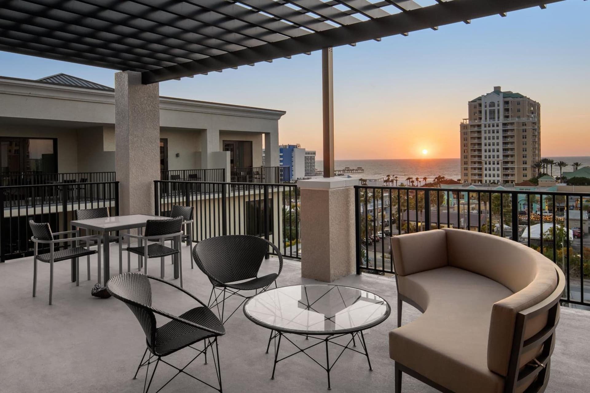 Courtyard by Marriott Clearwater Beach gallery photo in Clearwater Beach, FL — image 59
