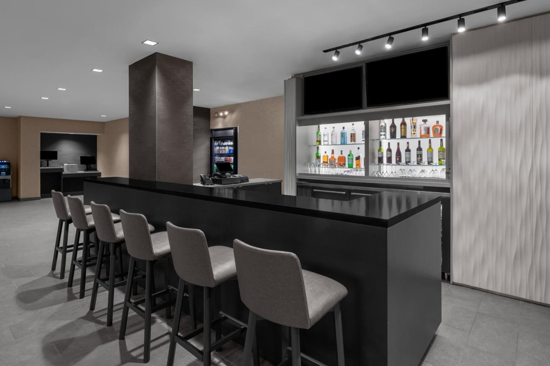 Courtyard by Marriott Clearwater Beach gallery photo in Clearwater Beach, FL — image 70