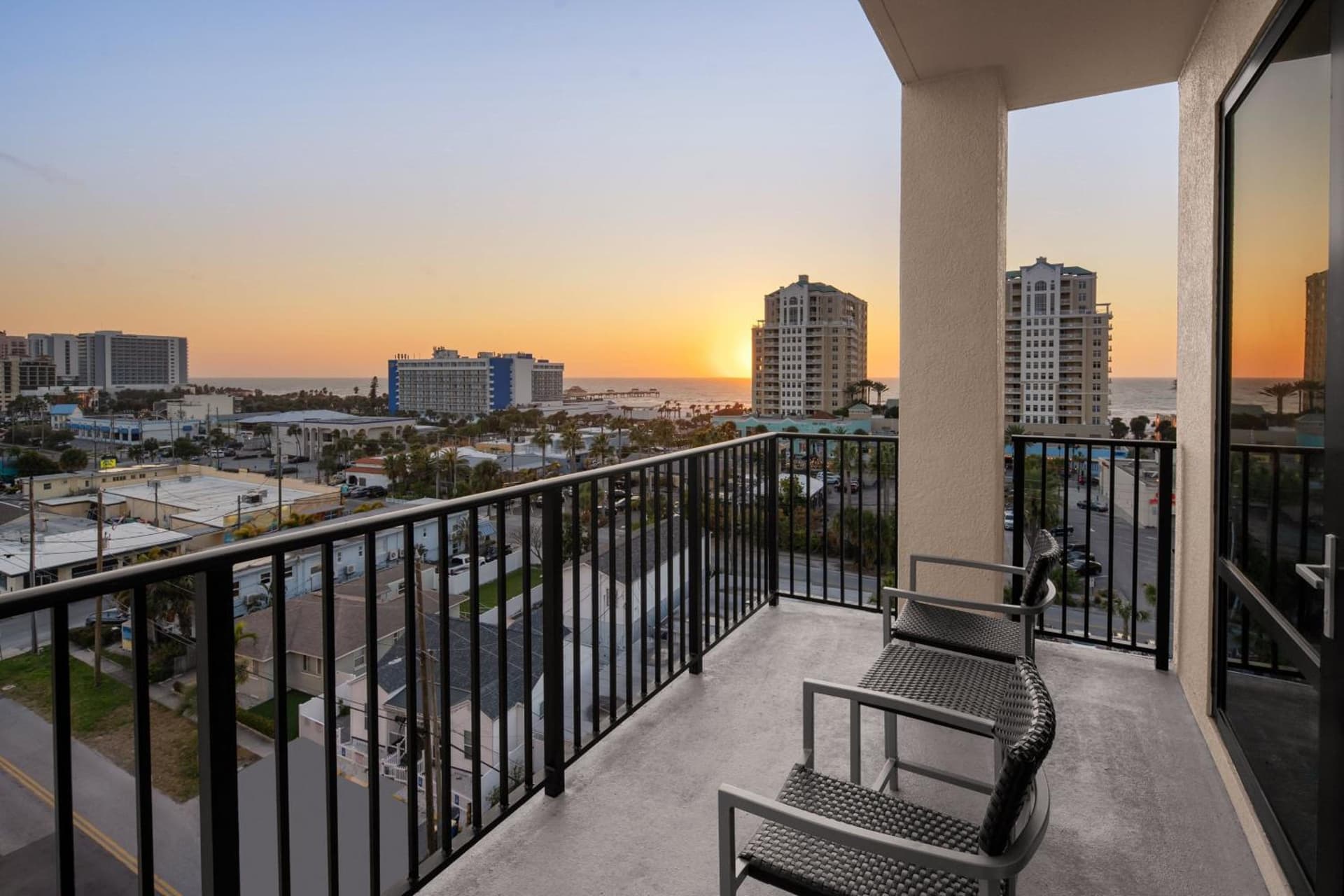 Courtyard by Marriott Clearwater Beach interior in Clearwater Beach, FL — gallery photo 2
