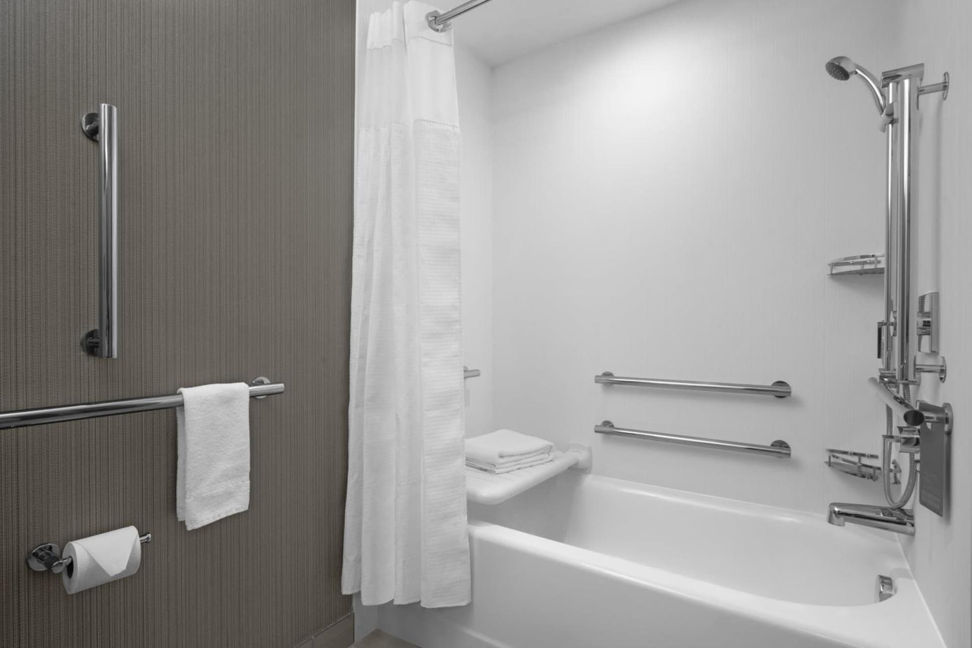 Courtyard by Marriott Clearwater Beach gallery photo in Clearwater Beach, FL — image 14
