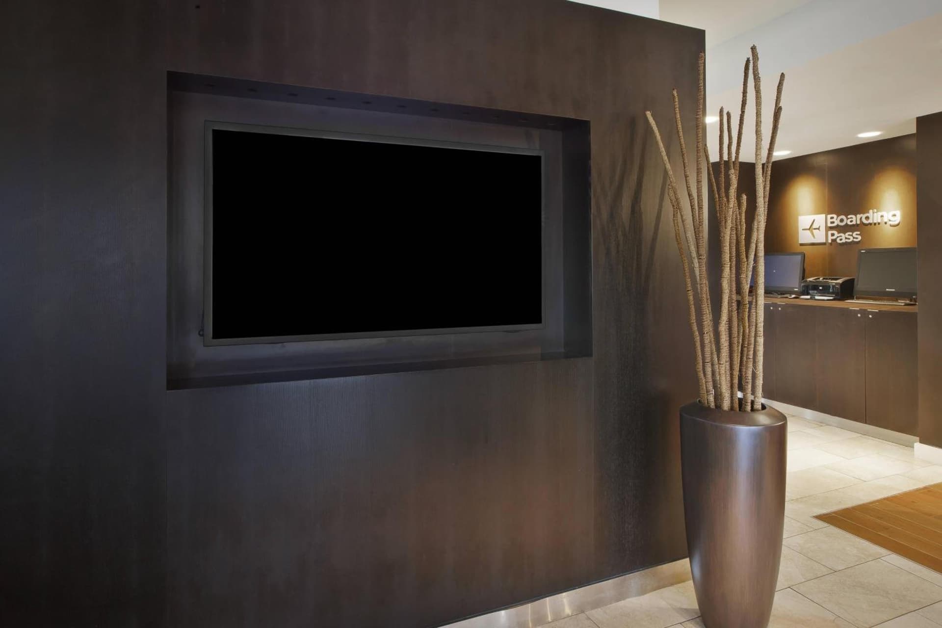 Courtyard by Marriott Somerset gallery photo in Somerset, NJ — image 17