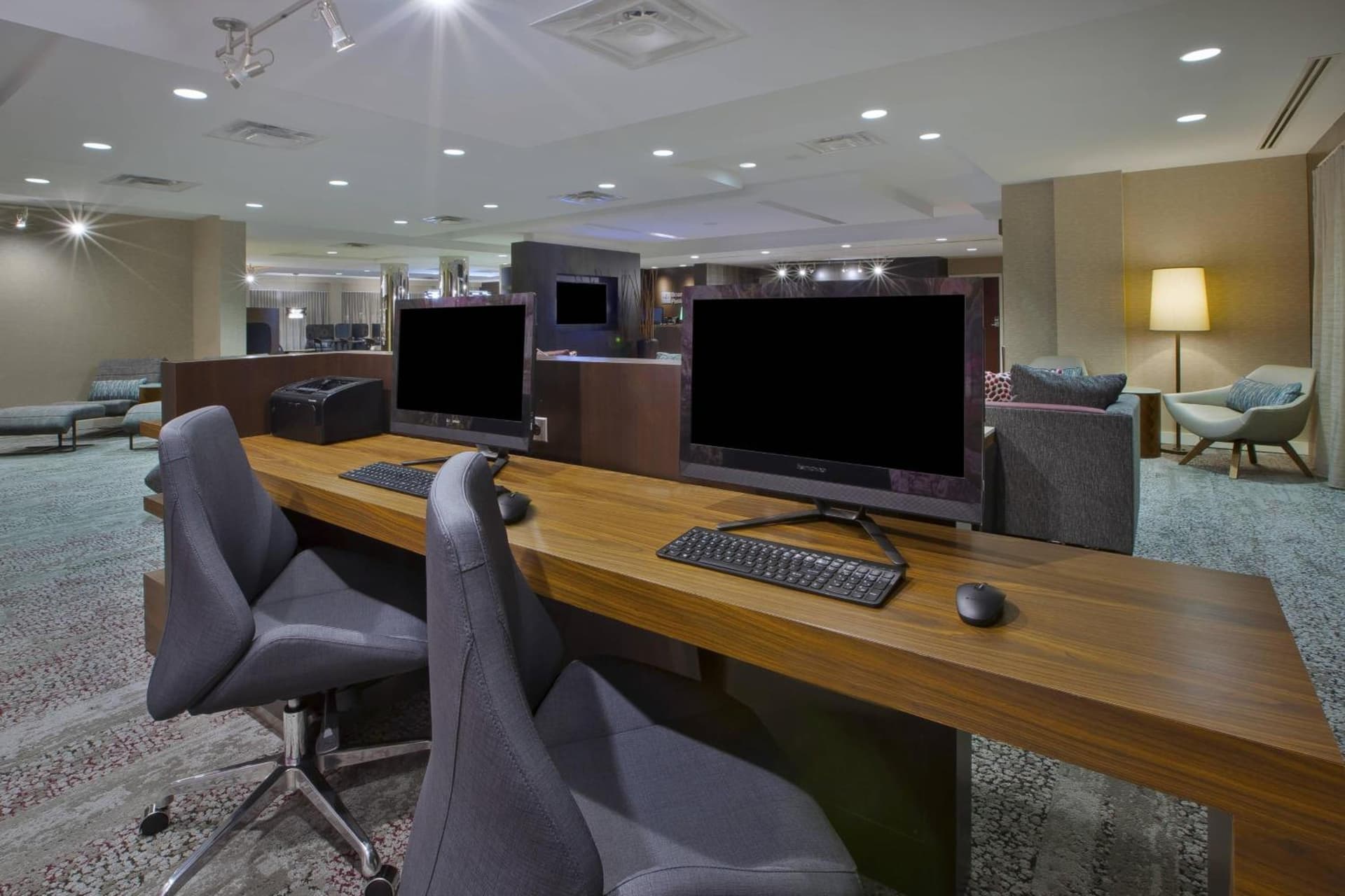 Courtyard by Marriott Somerset gallery photo in Somerset, NJ — image 11
