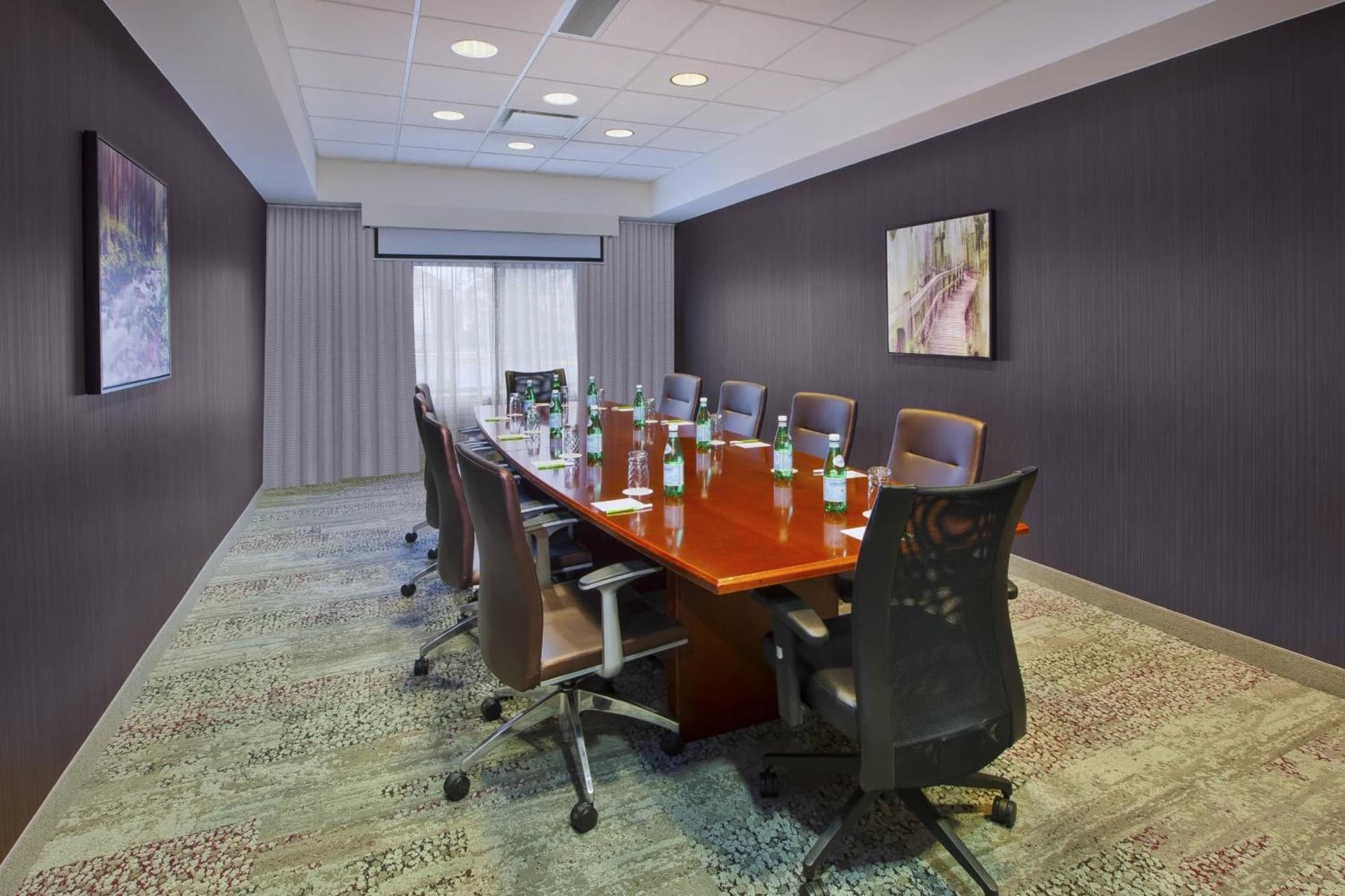 Courtyard by Marriott Somerset gallery photo in Somerset, NJ — image 18