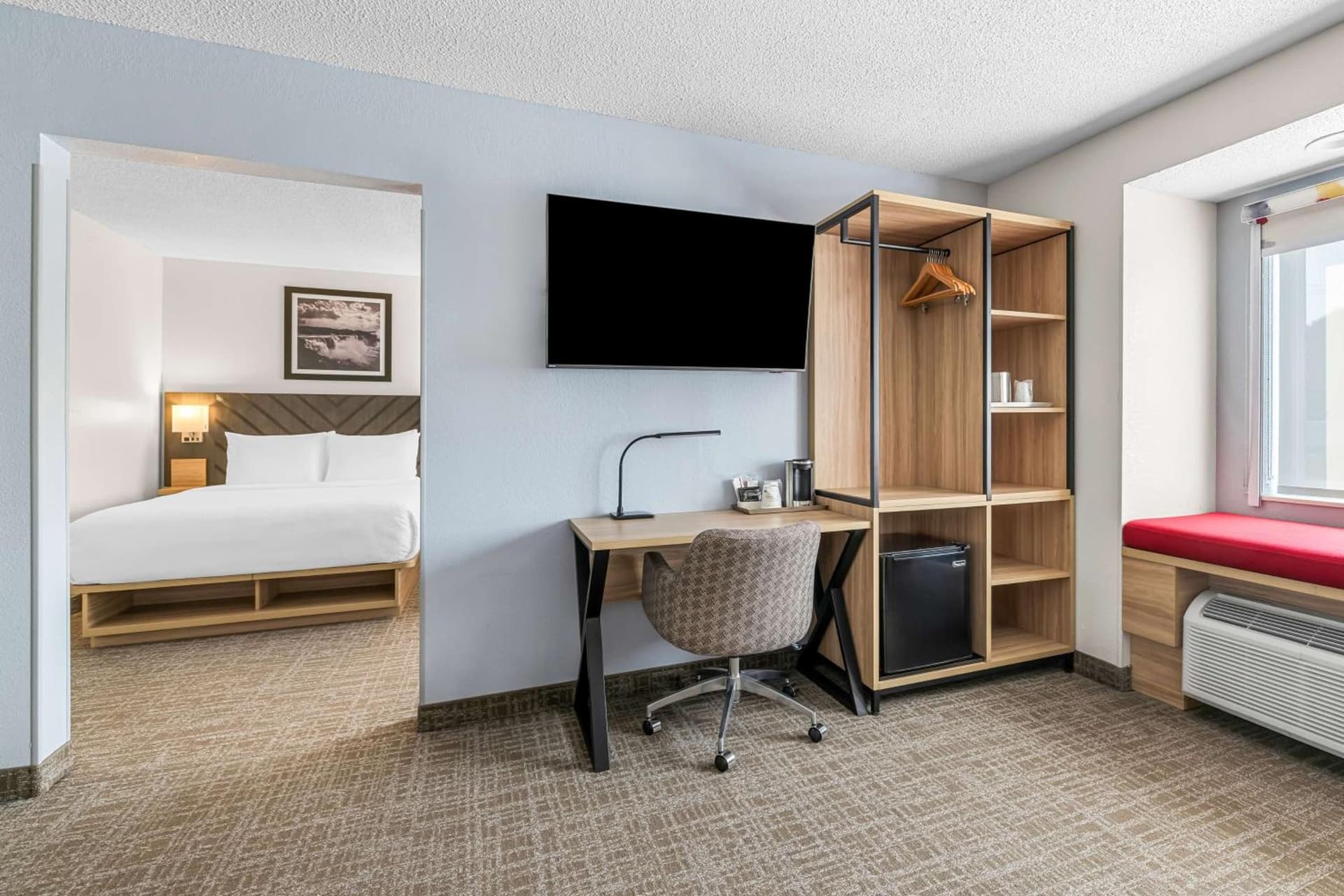 Best Western Buffalo Inn & Suites interior in Buffalo, NY — gallery photo 2