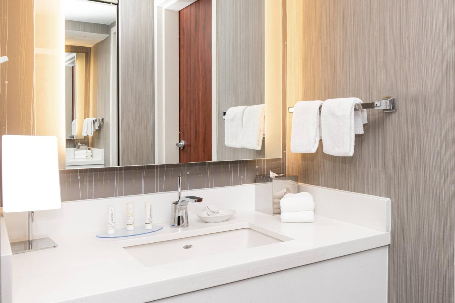 Courtyard by Marriott Bloomington gallery photo in Bloomington, IN — image 9