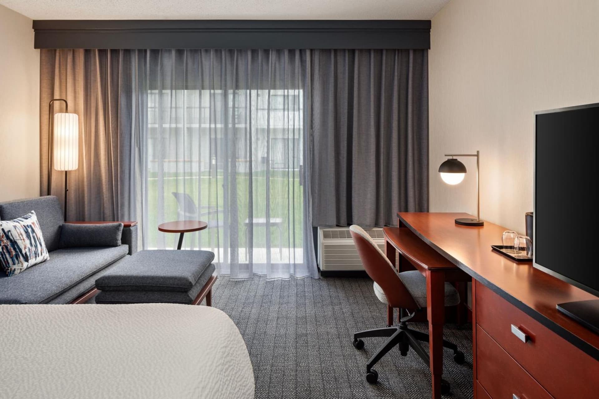 Courtyard by Marriott Chicago Waukegan / Gurnee gallery photo in Waukegan, IL — image 42