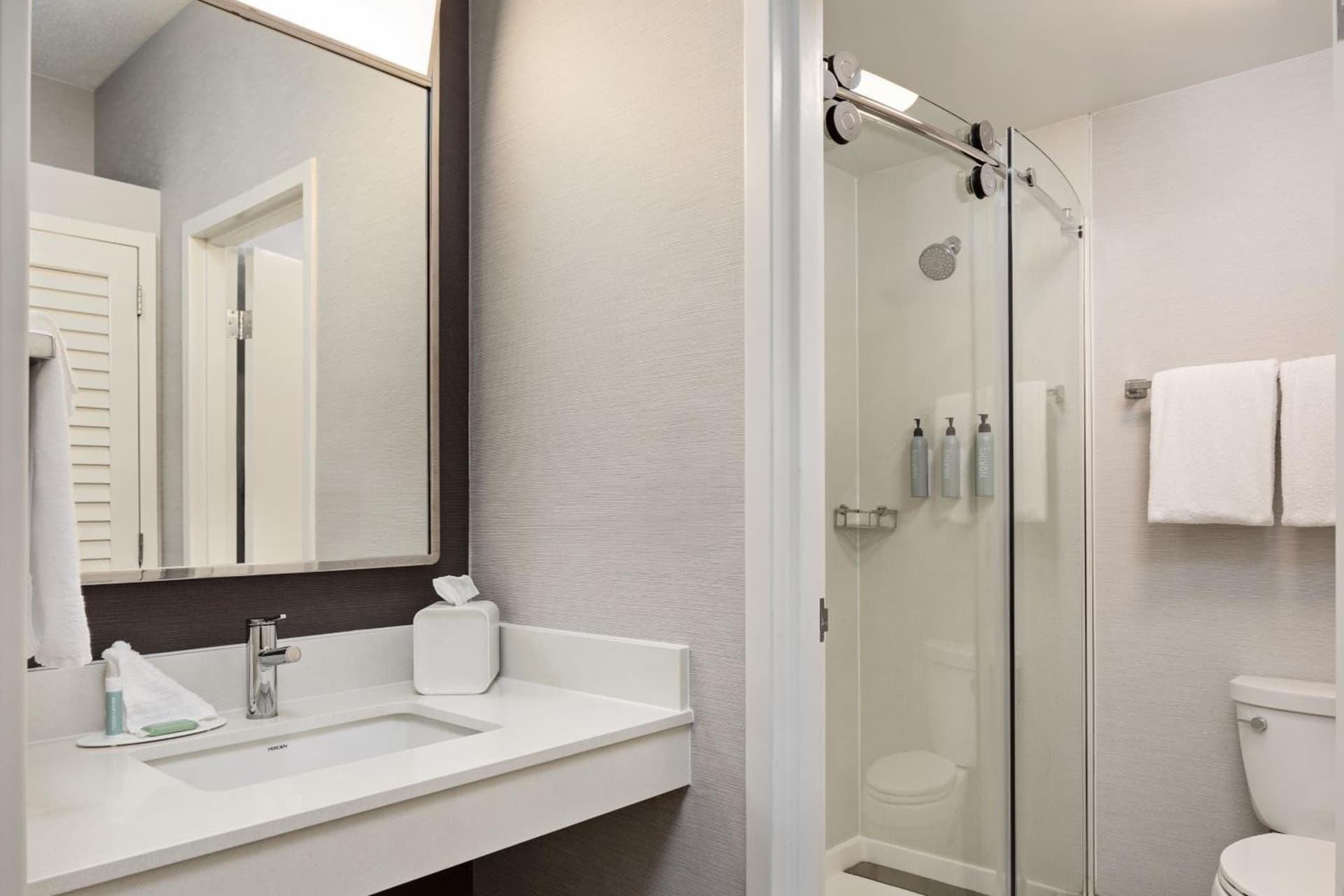 Courtyard by Marriott Chicago Waukegan / Gurnee gallery photo in Waukegan, IL — image 9
