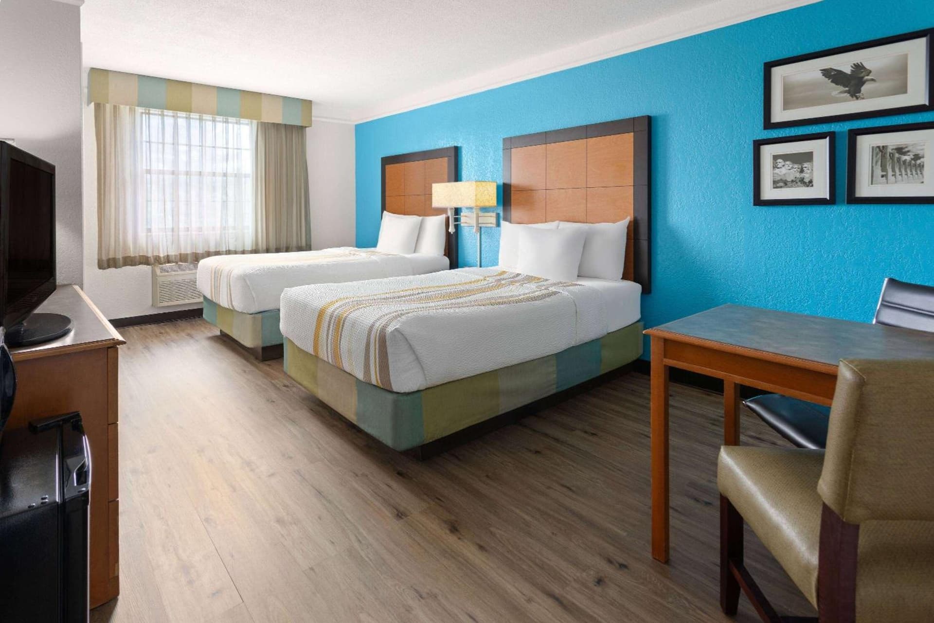 La Quinta Inn by Wyndham Pittsburgh Airport gallery photo in Moon Township, PA — image 29