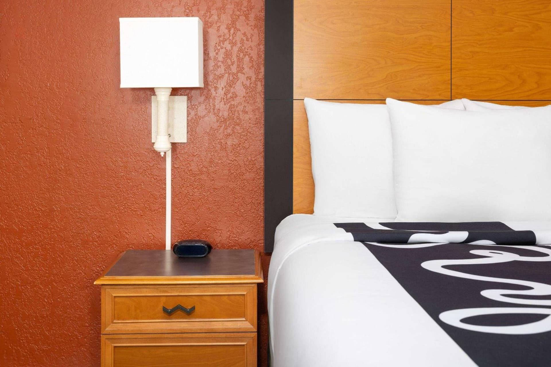 La Quinta Inn by Wyndham Pittsburgh Airport gallery photo in Moon Township, PA — image 32