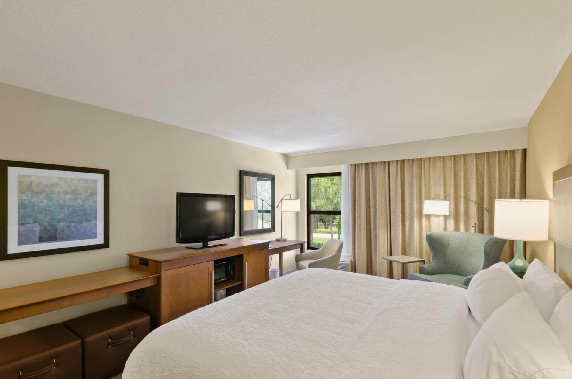 Hampton Inn Mount Dora interior in Mount Dora, FL — gallery photo 2