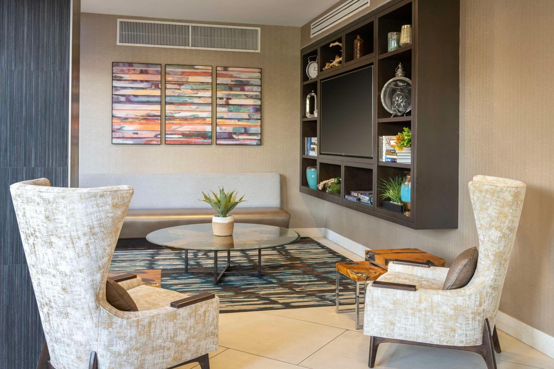 DoubleTree by Hilton San Bernardino gallery photo in San Bernardino, CA — image 44