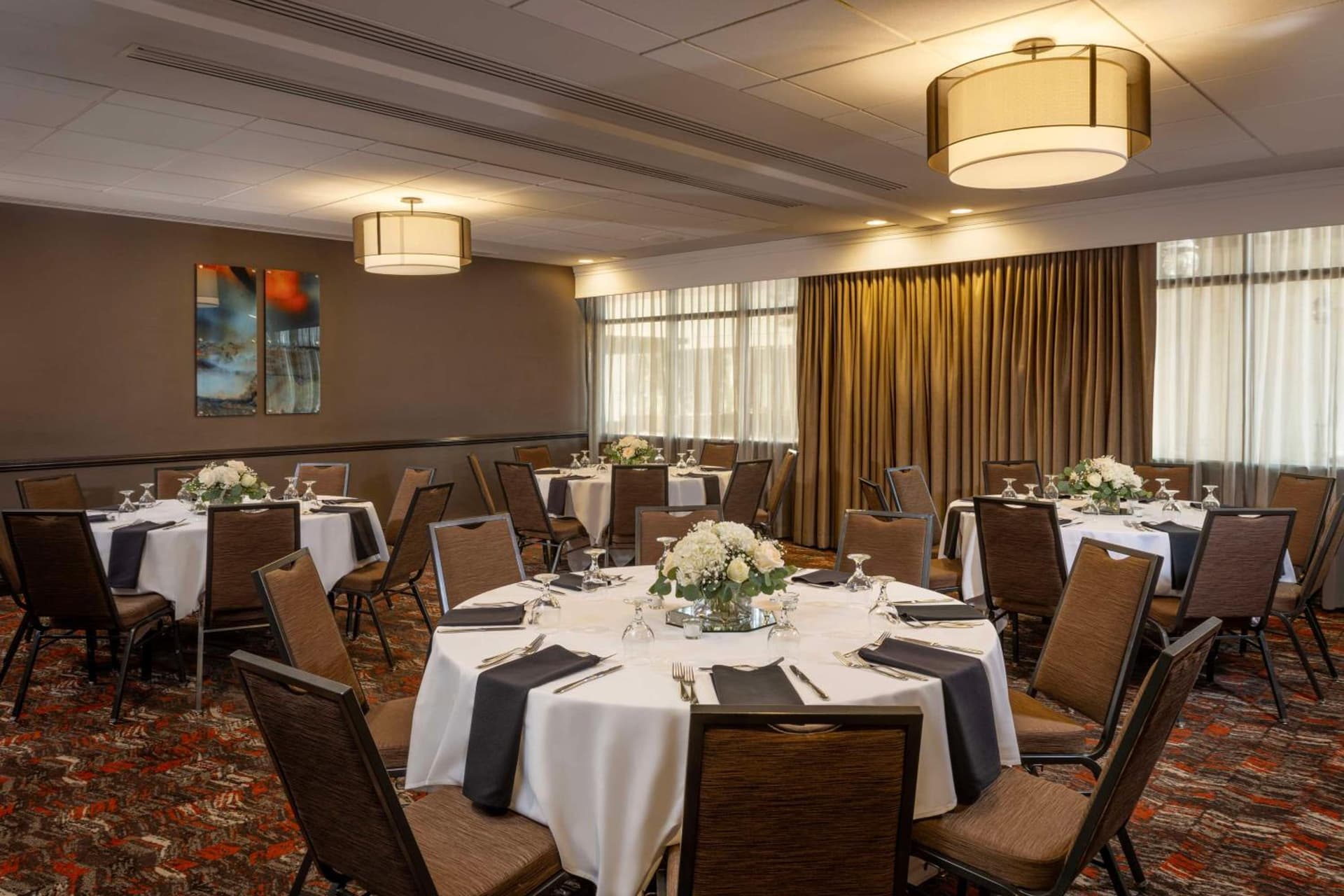 DoubleTree by Hilton San Bernardino gallery photo in San Bernardino, CA — image 6