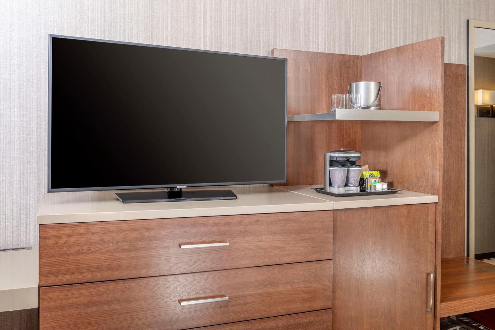 DoubleTree by Hilton San Bernardino gallery photo in San Bernardino, CA — image 13