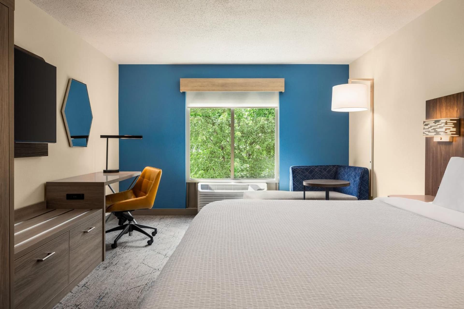 Holiday Inn Express Hotel & Suites Hagerstown by IHG gallery photo in Hagerstown, MD — image 57
