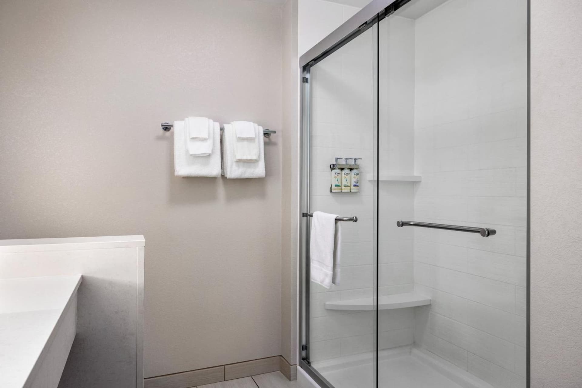 Holiday Inn Express Hotel & Suites Hagerstown by IHG gallery photo in Hagerstown, MD — image 56