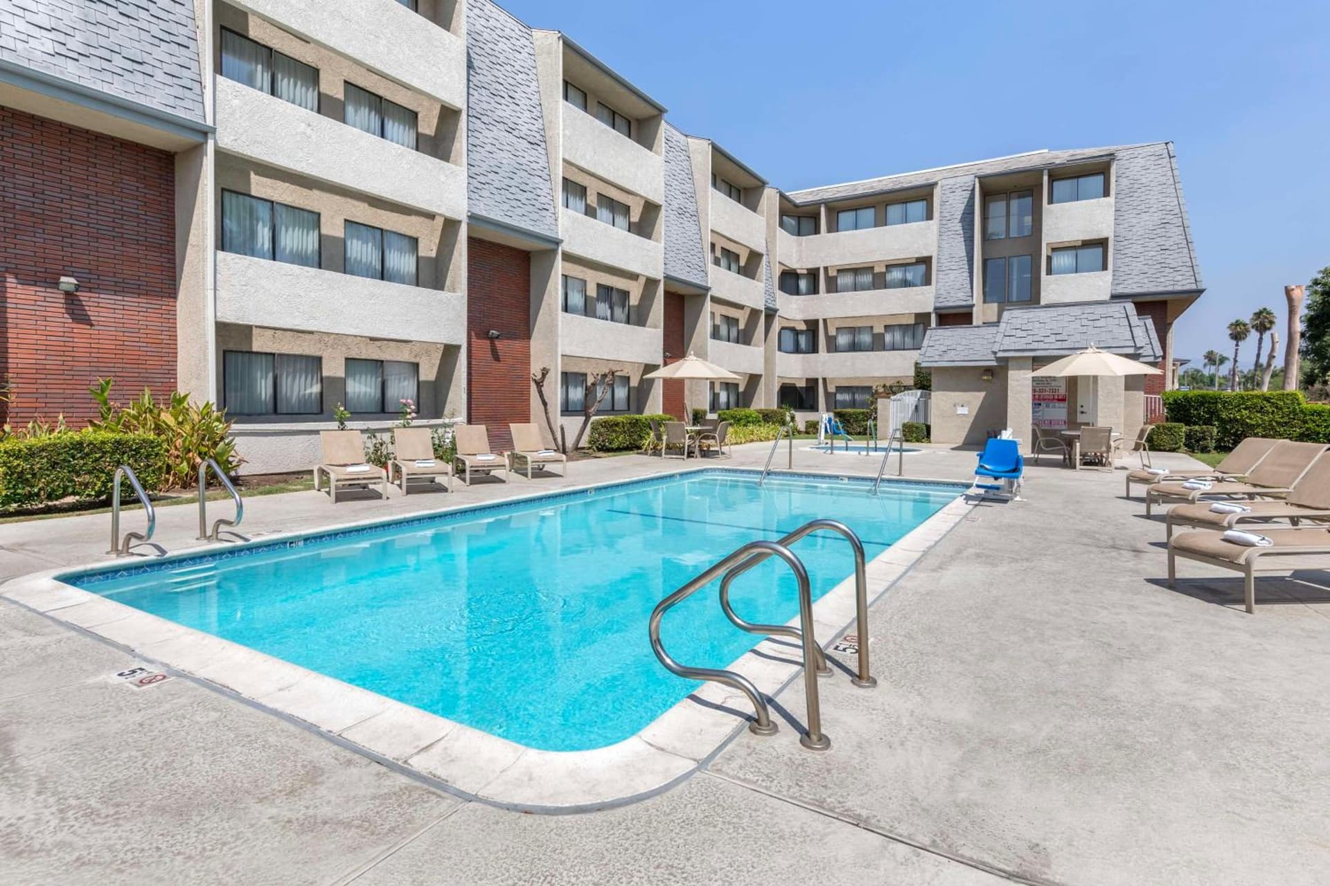 Best Western Plus West Covina Inn gallery photo in West Covina, CA — image 37