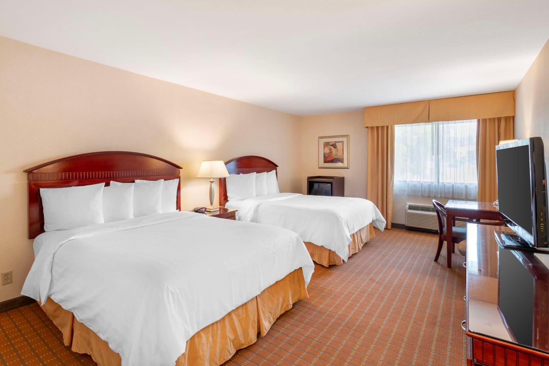 Best Western Plus West Covina Inn interior in West Covina, CA — gallery photo 2