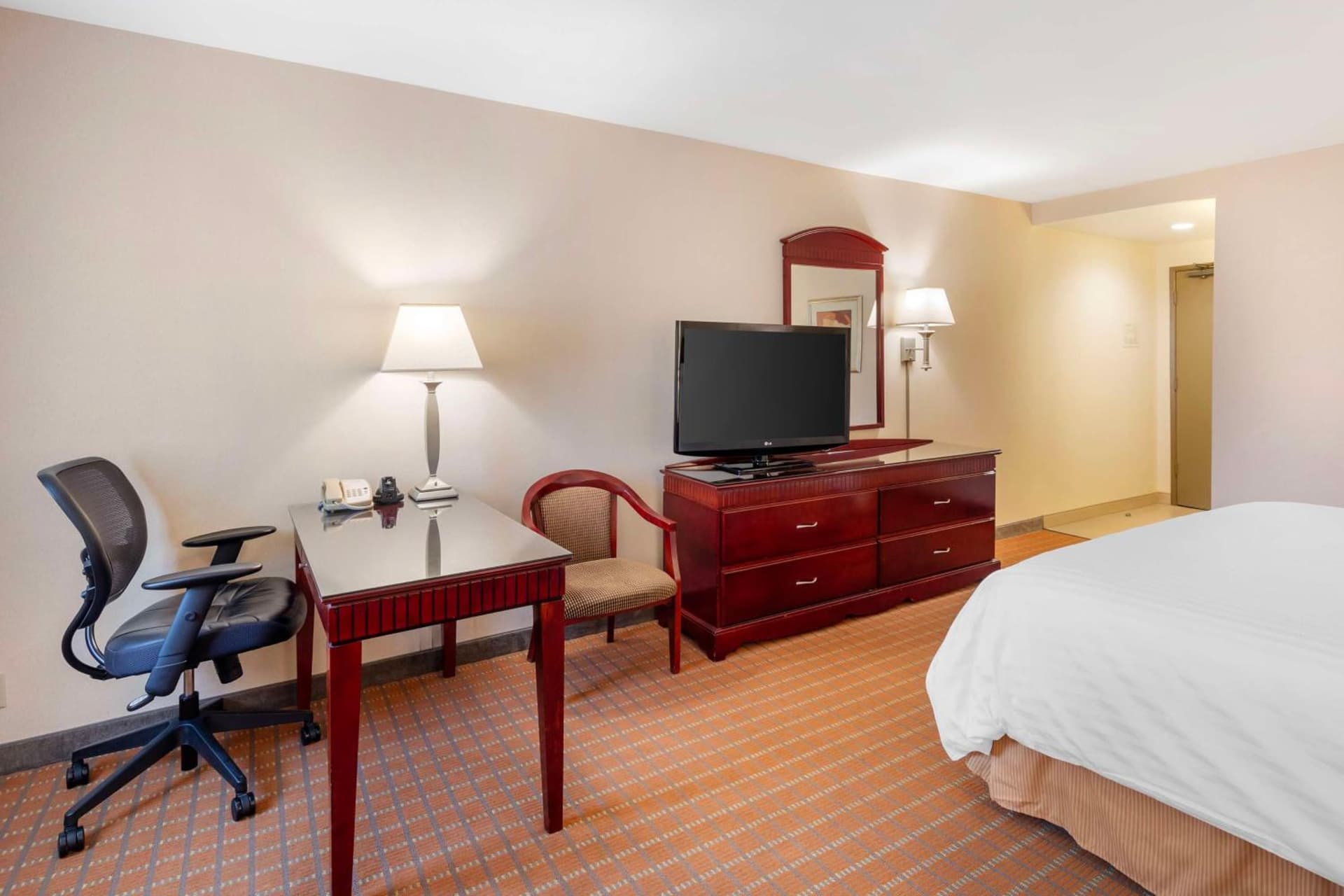 Best Western Plus West Covina Inn gallery photo in West Covina, CA — image 4