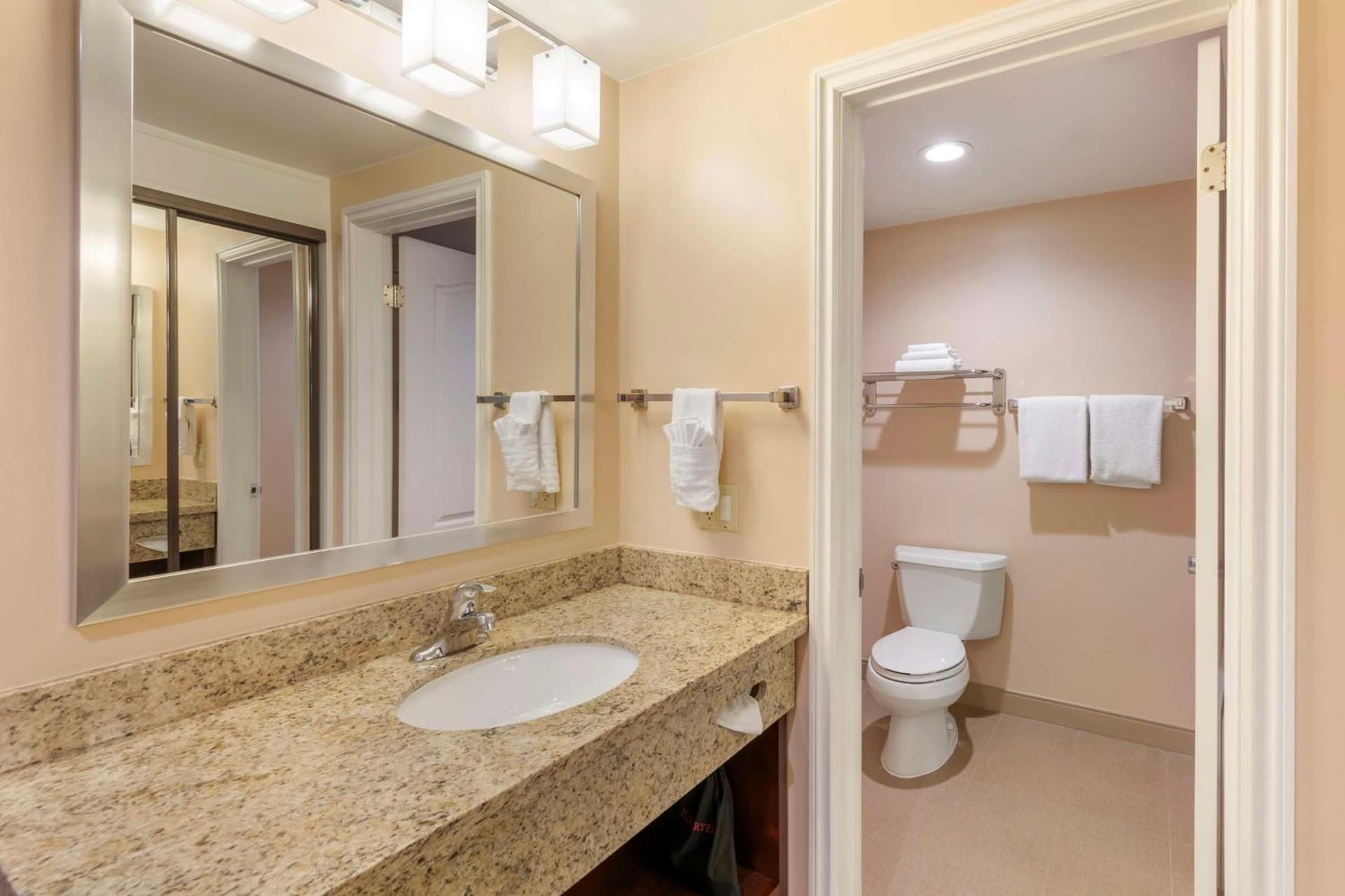 Best Western Plus West Covina Inn gallery photo in West Covina, CA — image 10