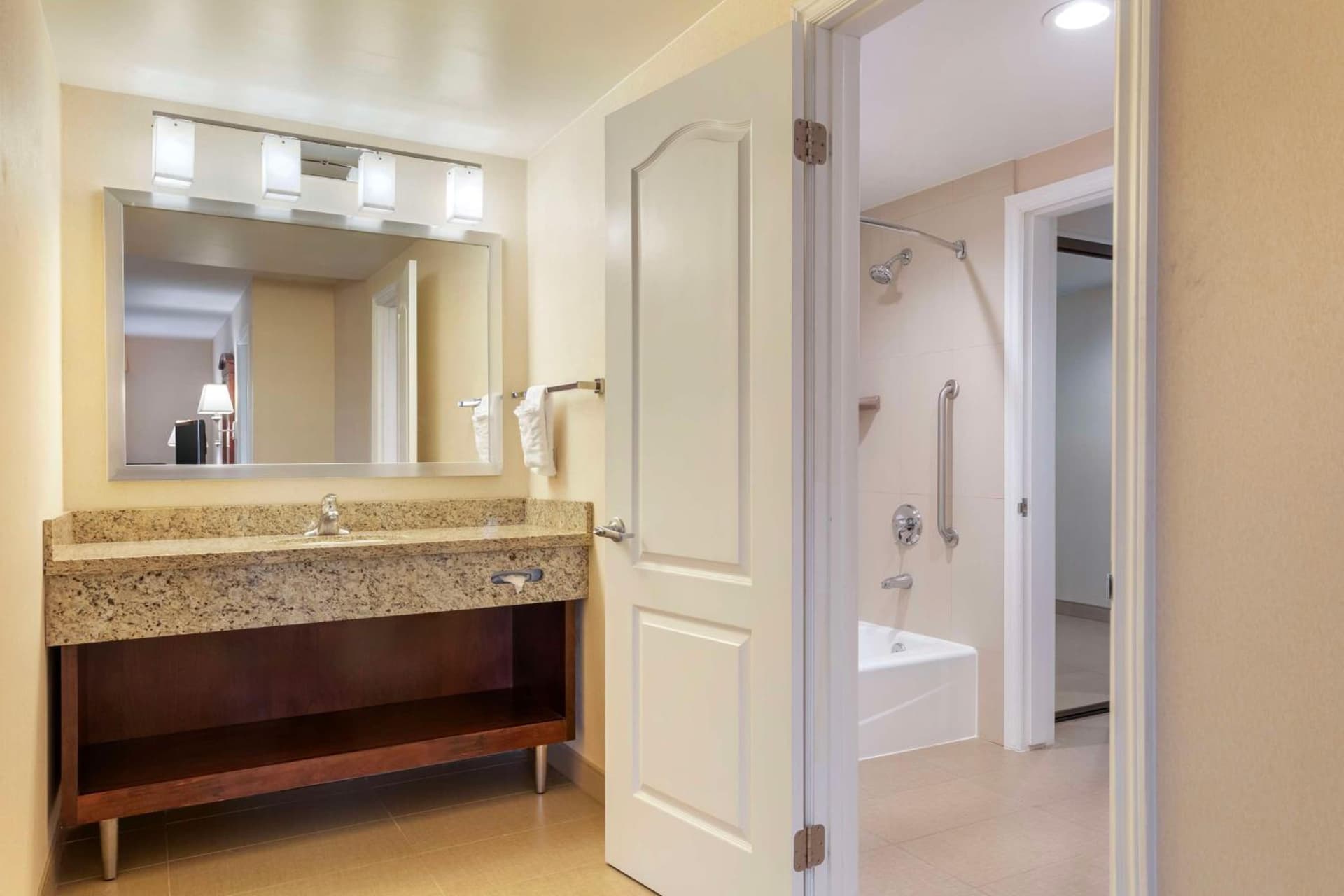 Best Western Plus West Covina Inn gallery photo in West Covina, CA — image 27