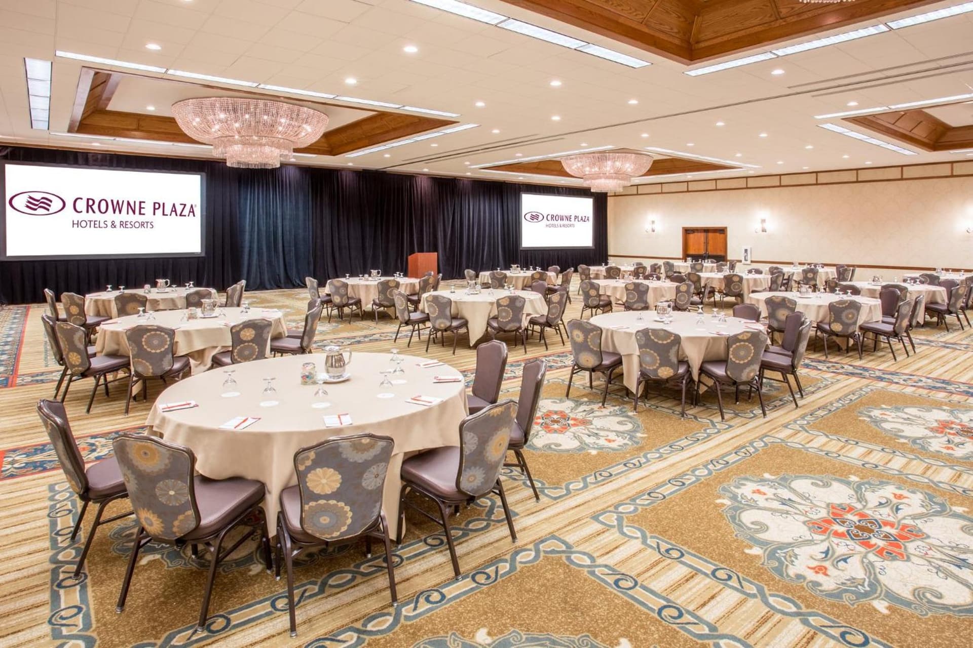 Crowne Plaza Phoenix - Chandler Golf Resort by IHG gallery photo in Chandler, AZ — image 104
