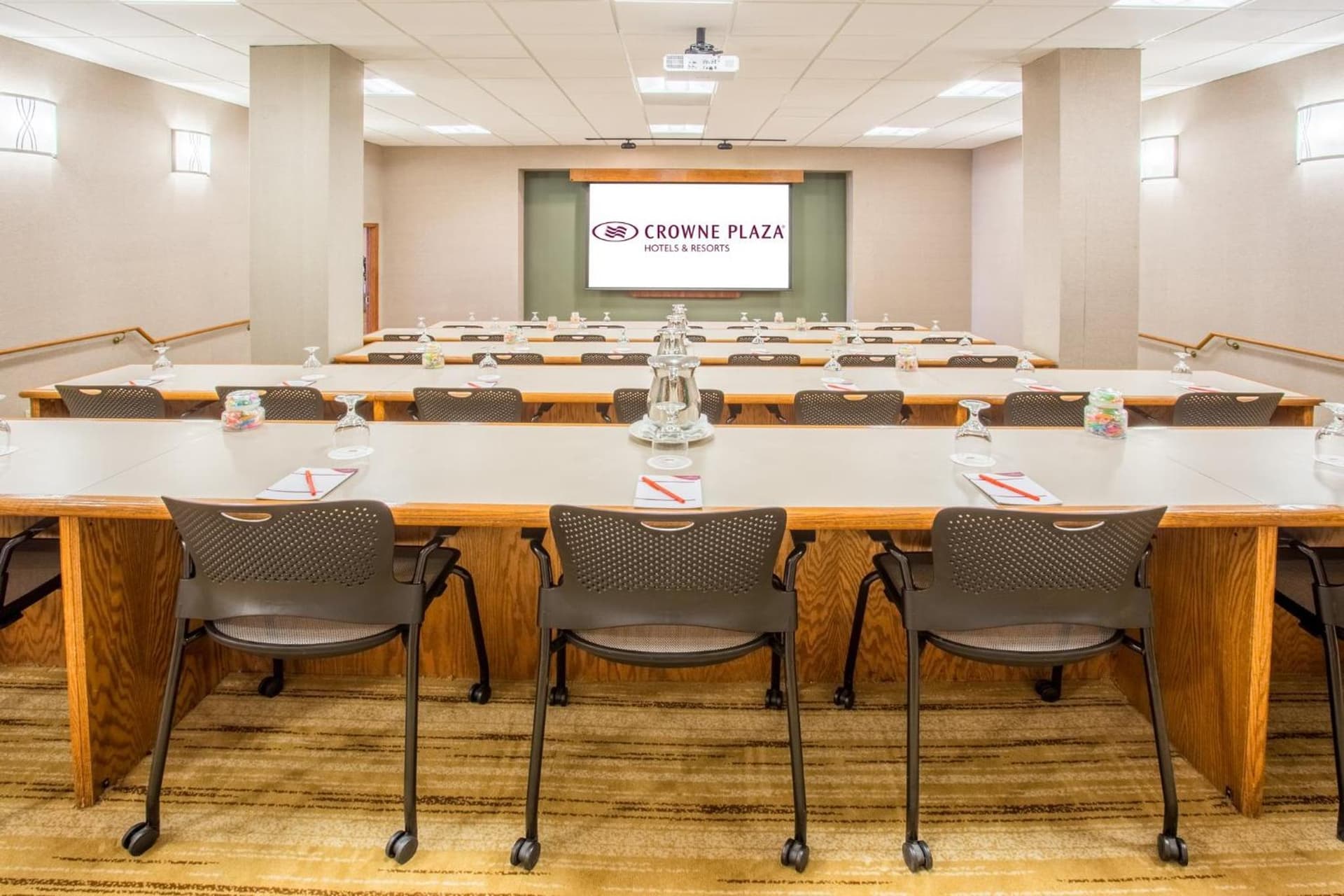 Crowne Plaza Phoenix - Chandler Golf Resort by IHG gallery photo in Chandler, AZ — image 39