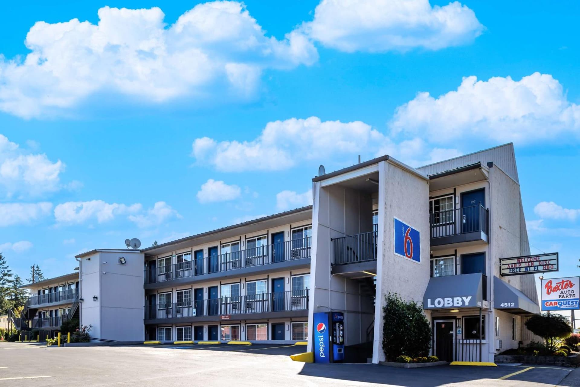 Motel 6 Portland OR Southeast featured exterior or lobby in Portland, OR — similar hotel