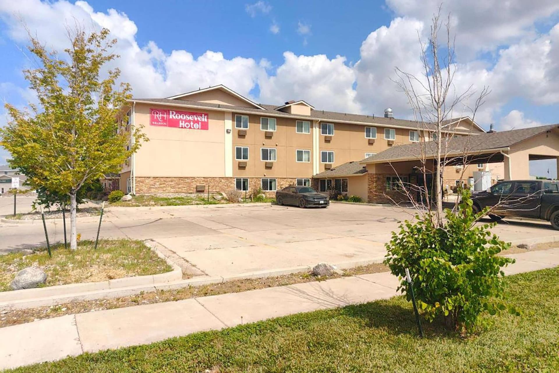 Roosevelt Hotel featured exterior or lobby in Williston, ND — similar hotel