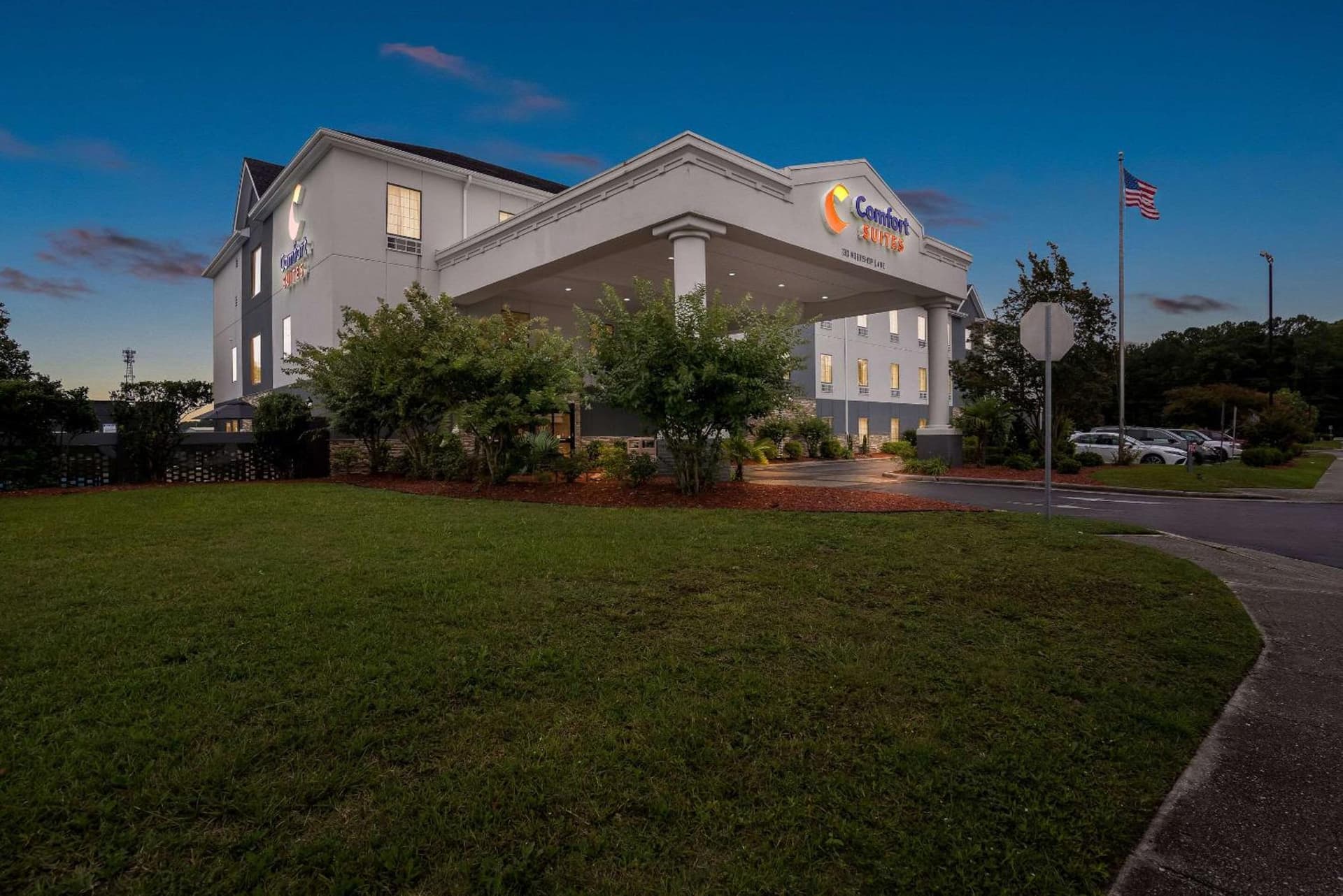 Comfort Suites Near Camp Lejeune interior in Jacksonville, NC — gallery photo 2