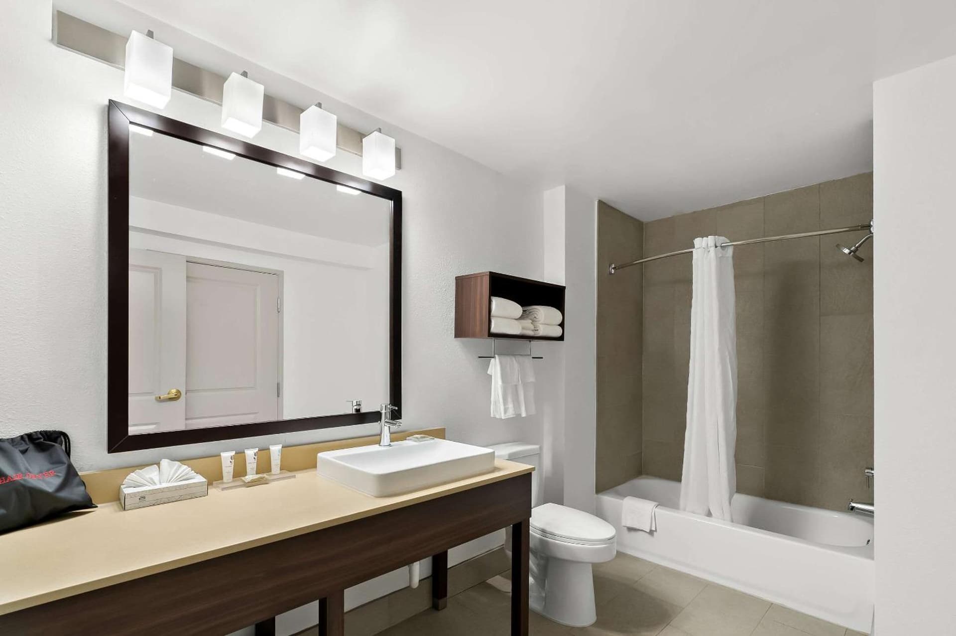 Country Inn & Suites by Radisson, Columbia Airport, SC gallery photo in Columbia, SC — image 30