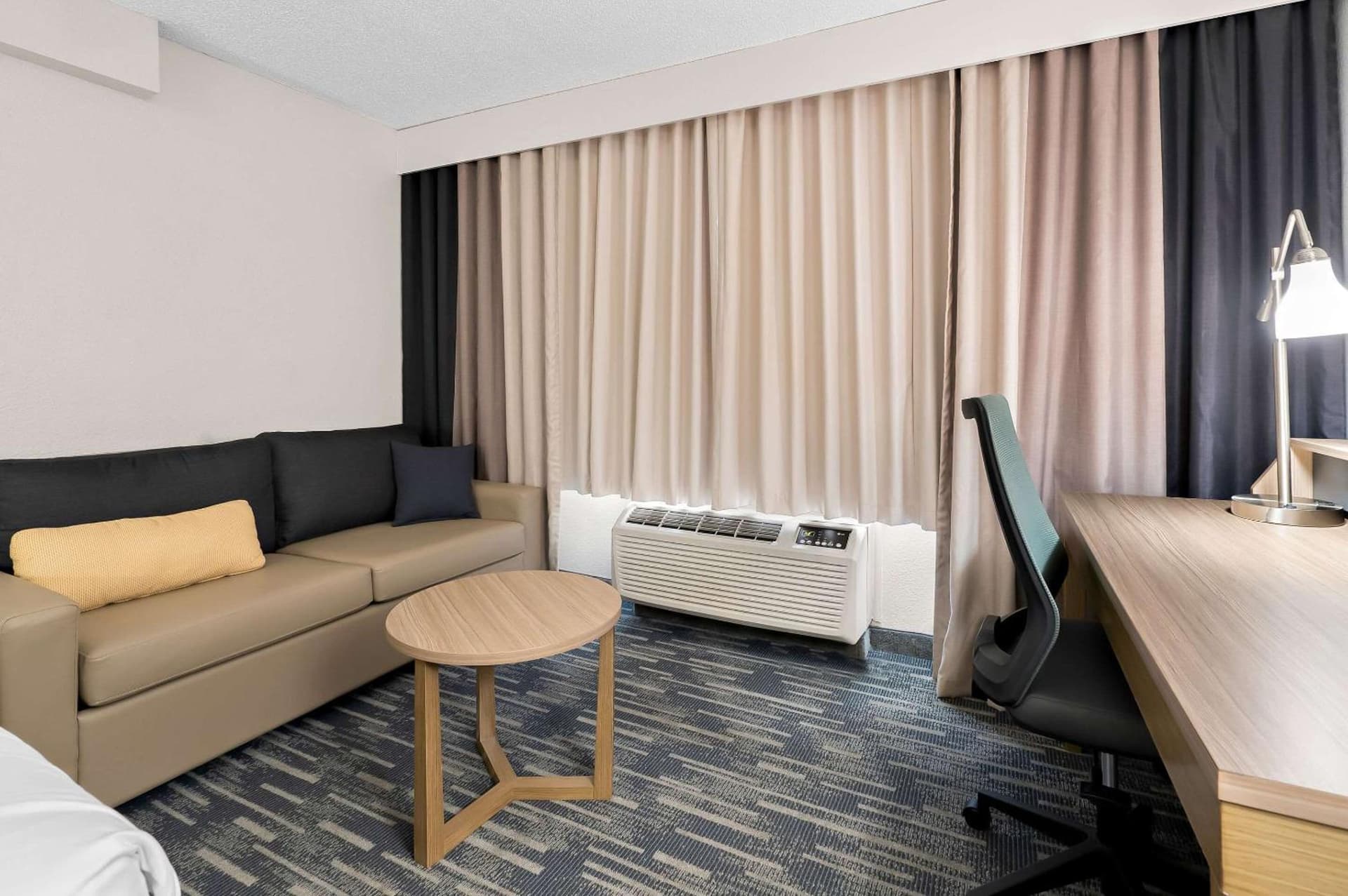 Country Inn & Suites by Radisson, Columbia Airport, SC gallery photo in Columbia, SC — image 12