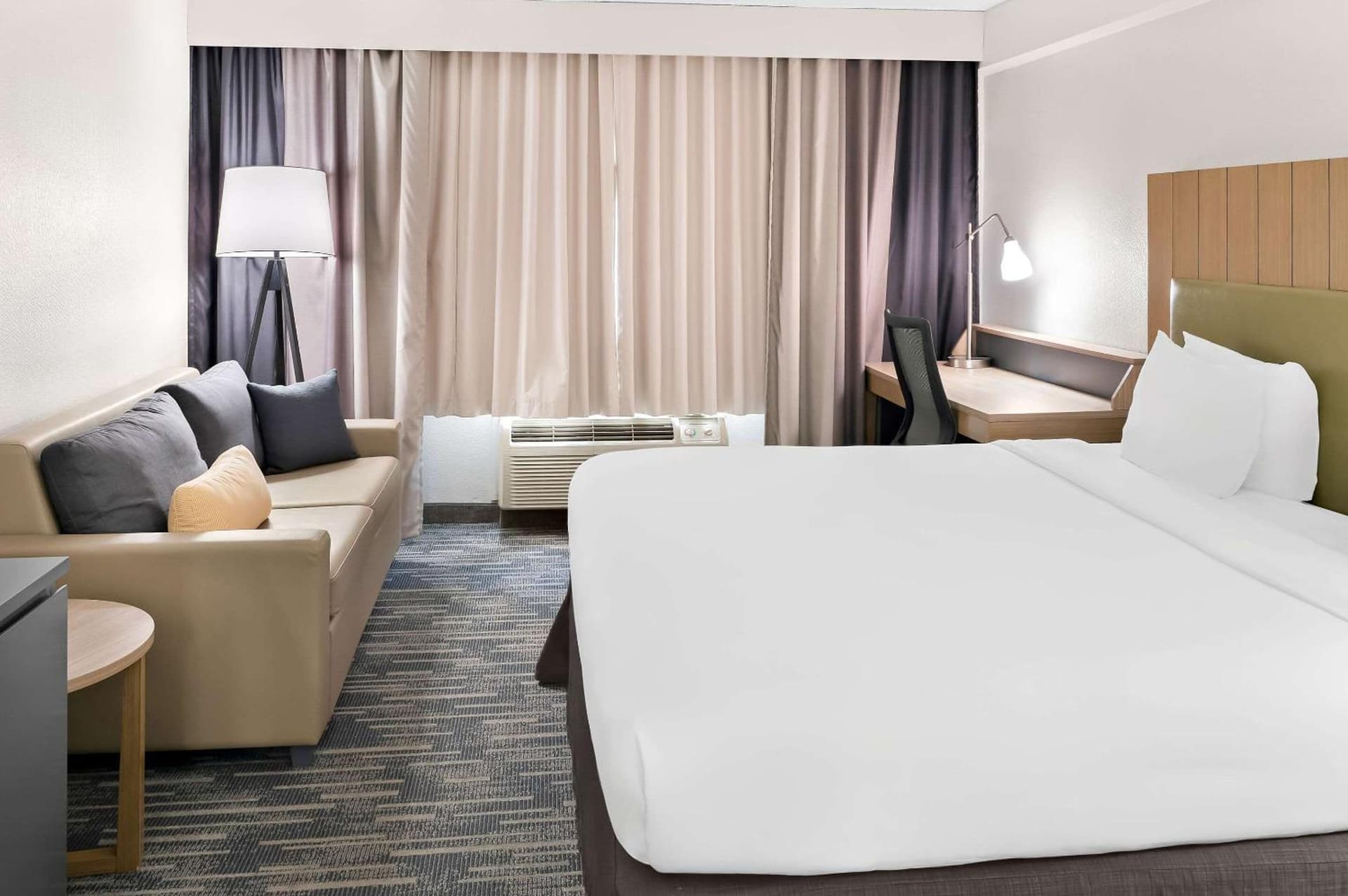 Country Inn & Suites by Radisson, Columbia Airport, SC gallery photo in Columbia, SC — image 9