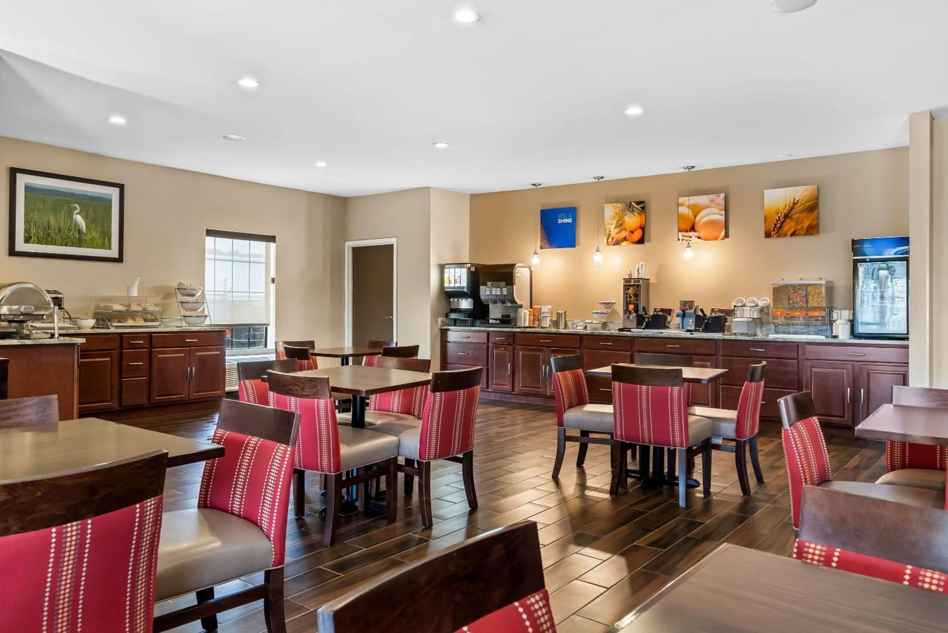 Comfort Suites Near Camp Lejeune gallery photo in Jacksonville, NC — image 12