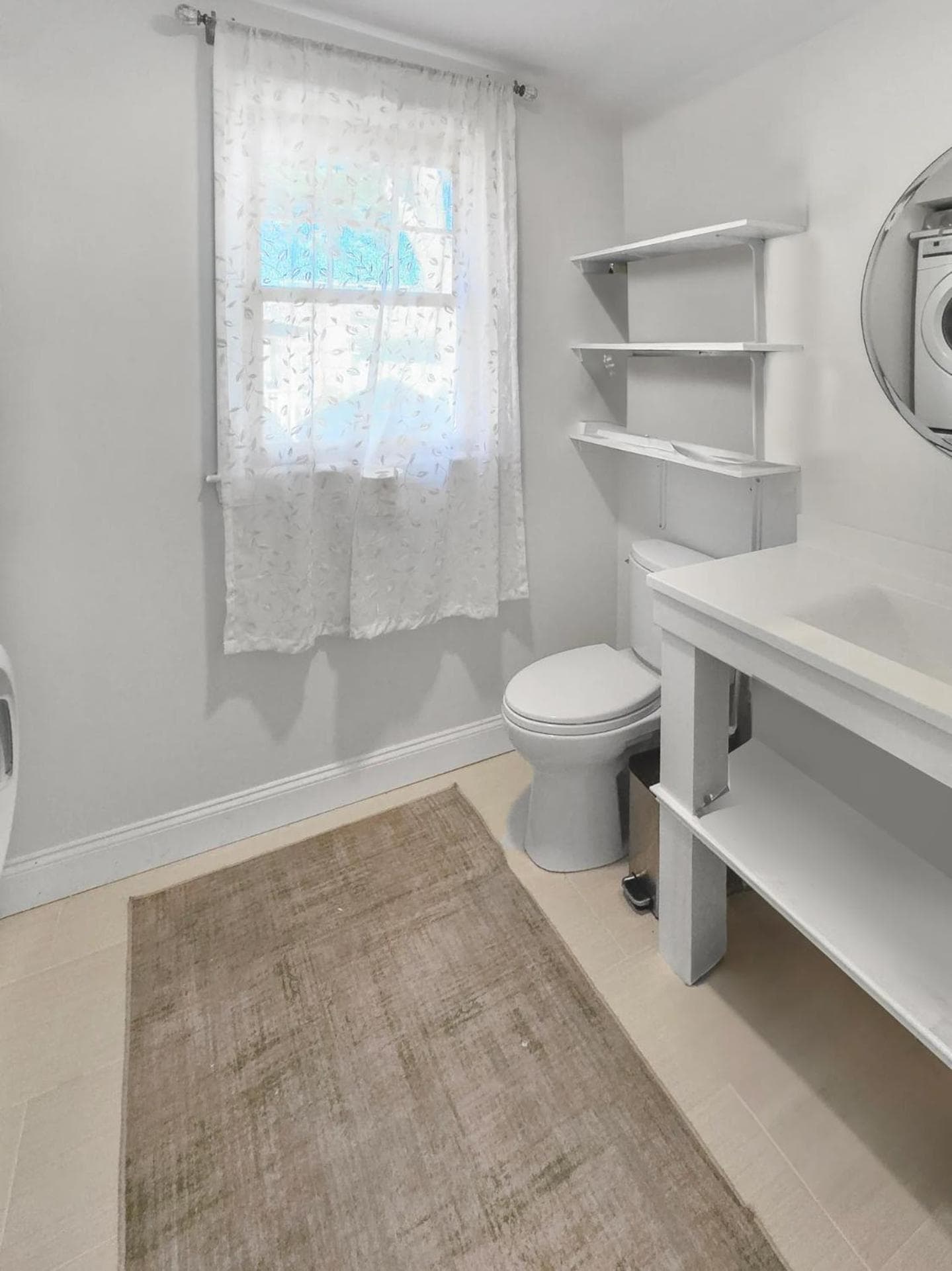 Elegant Cambridge Room, Short Walk to Harvard interior in Cambridge, MA — gallery photo 2