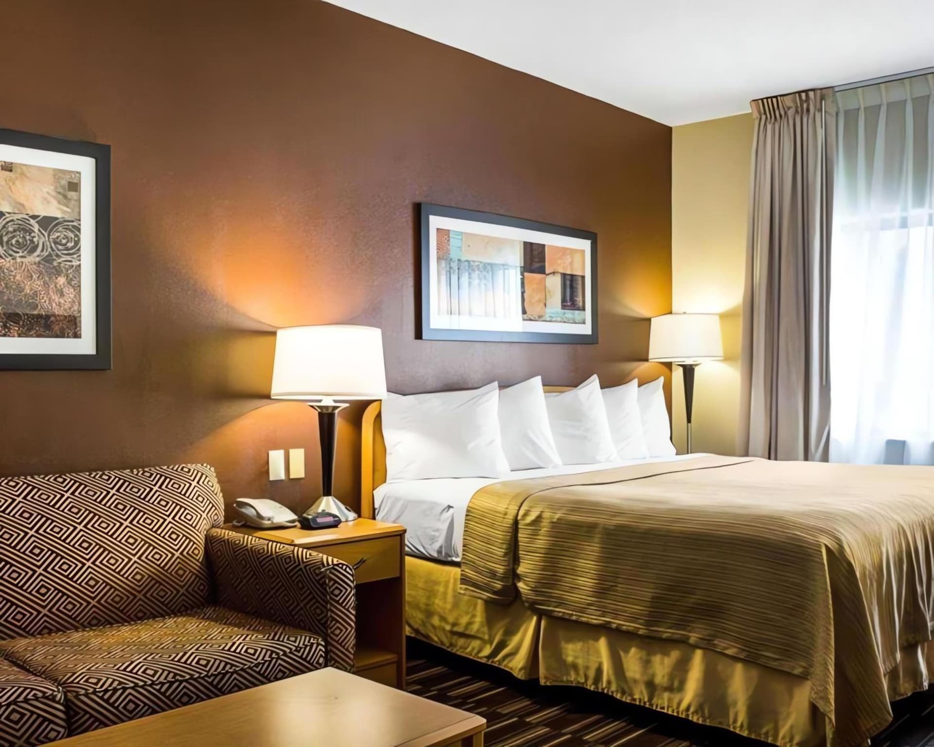 Quality Suites Near West Acres gallery photo in Fargo, ND — image 22