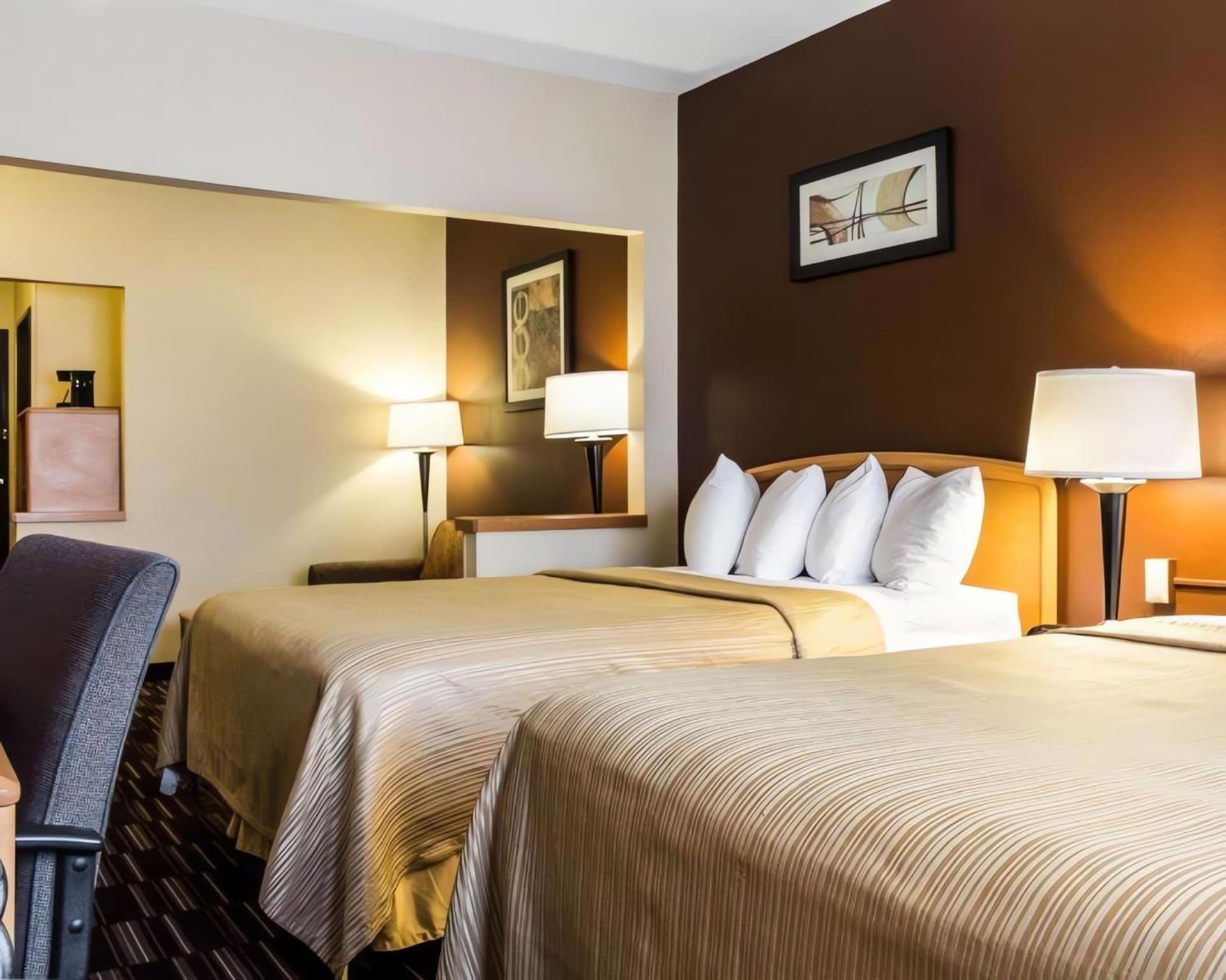 Quality Suites Near West Acres property views in Fargo, ND — gallery photo 3