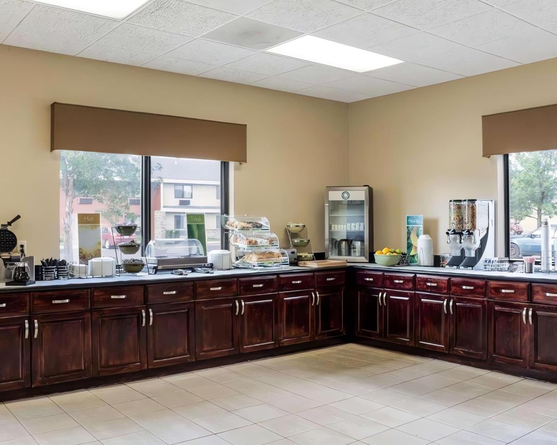 Quality Suites Near West Acres gallery photo in Fargo, ND — image 29